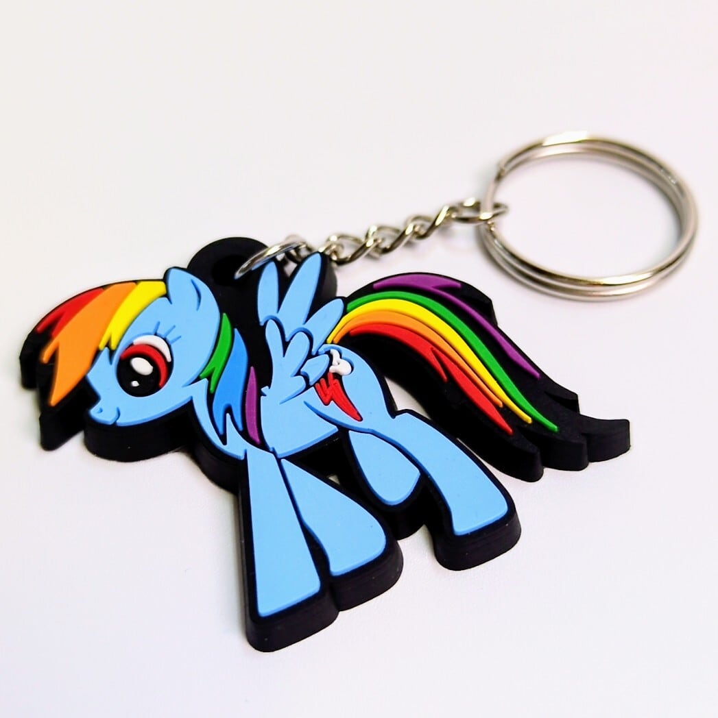 送料無料！ ★ラバーキーホルダー★ 〘158〙【 My Little Pony（ マイリトルポニー ）】 レインボーダッシュ（ペガサスの女の子） 〚アメリカン雑貨 アメトイ〛