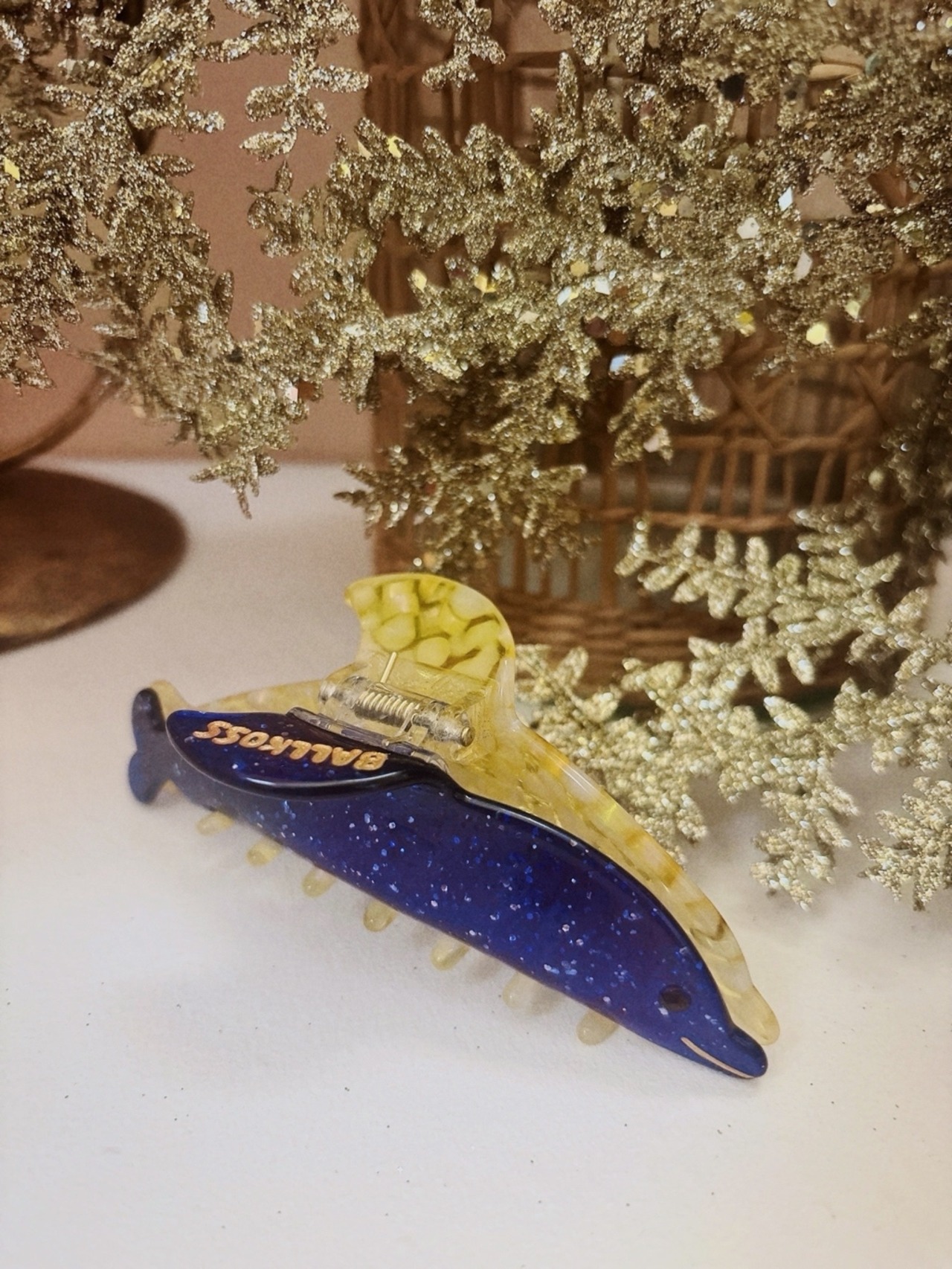 バイカラー イルカのヘアクリップ