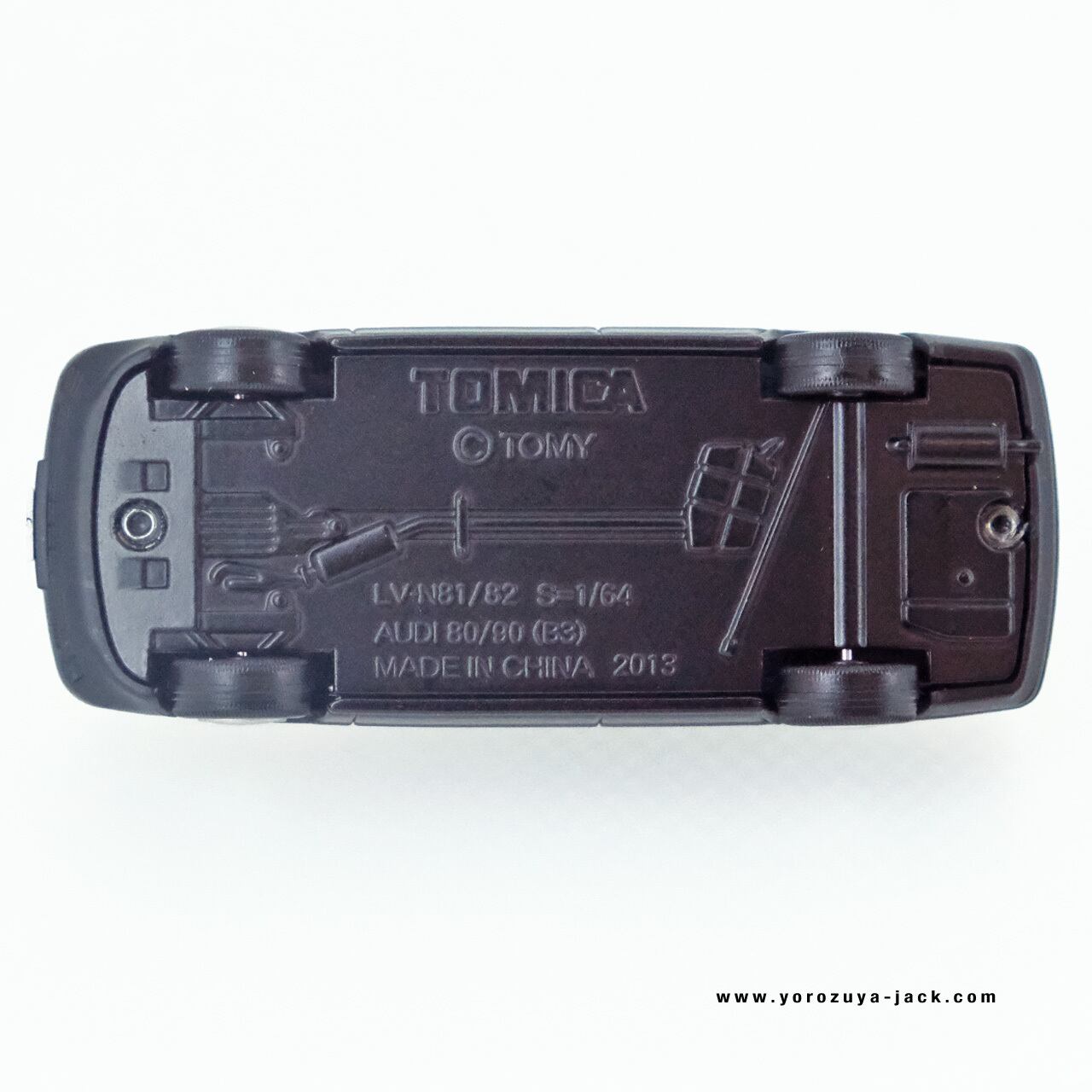 トミカリミテッドヴィンテージネオ LV-N86b アウディ 80 クワトロ