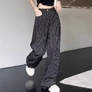 【送料無料】 パンツ ボトム ガウチョパンツ フレア Aライン ガウチョ ロング マキシ ポケット かわいい 大人可愛い 大人女子 綺麗 シンプル カジュアル 大人 おしゃれ お洒落 こなれ感 ラフ コンサバ 着痩せ レディライク ストライプ 秋 30代 40代 レディース 女性用 ママ 授業参観 お出かけ 女子会 お呼ばれ 休日 お茶会 アウトドア 着回し 普段使い オルチャン 韓国 ファッション 体型カバー プチプラ 定番 デイリーユース   垢抜け 黒 ブラック モノトーン 秋カラー