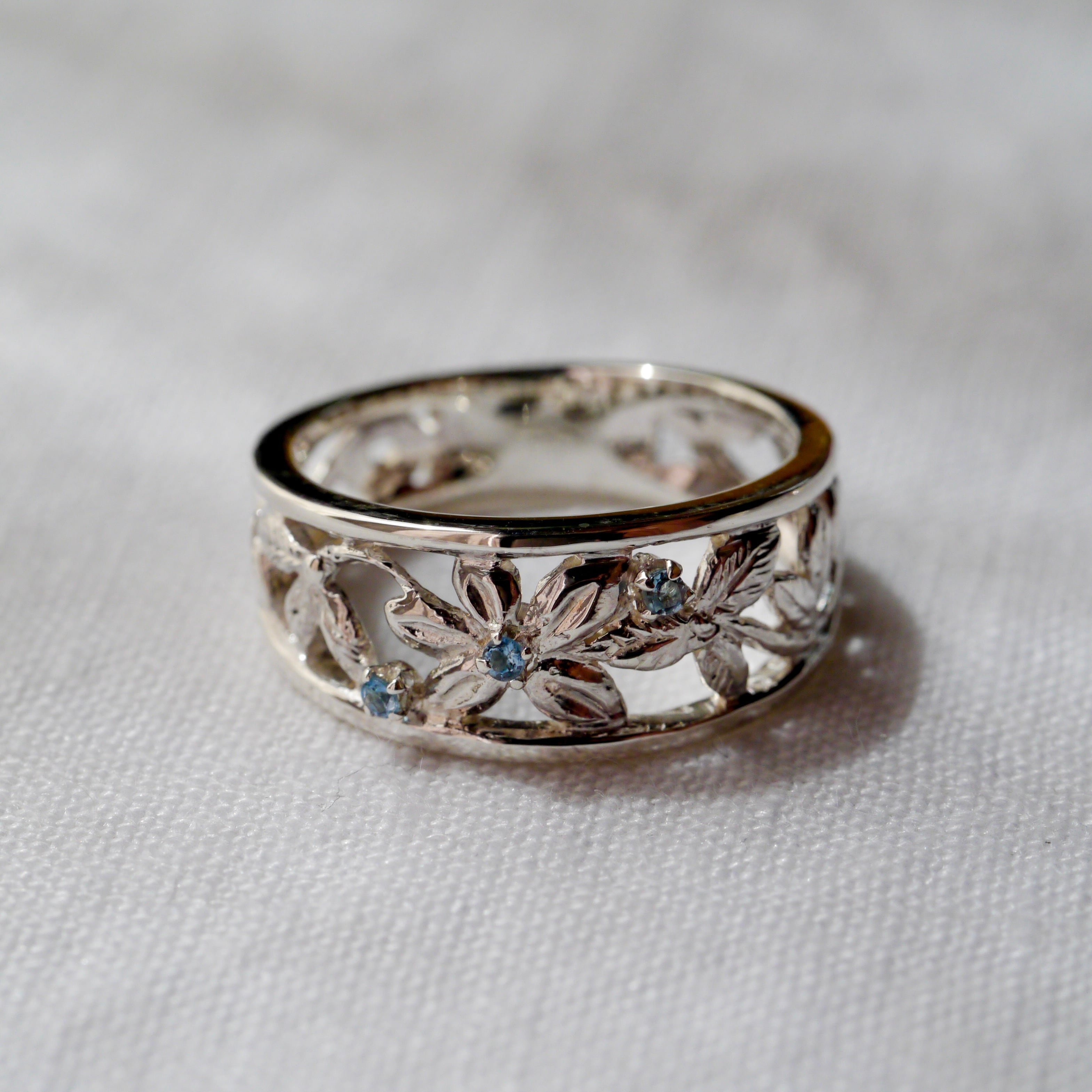 ジャスミンフラワー 透かしリング | Ai Kaminaga - New Native Jewelry -