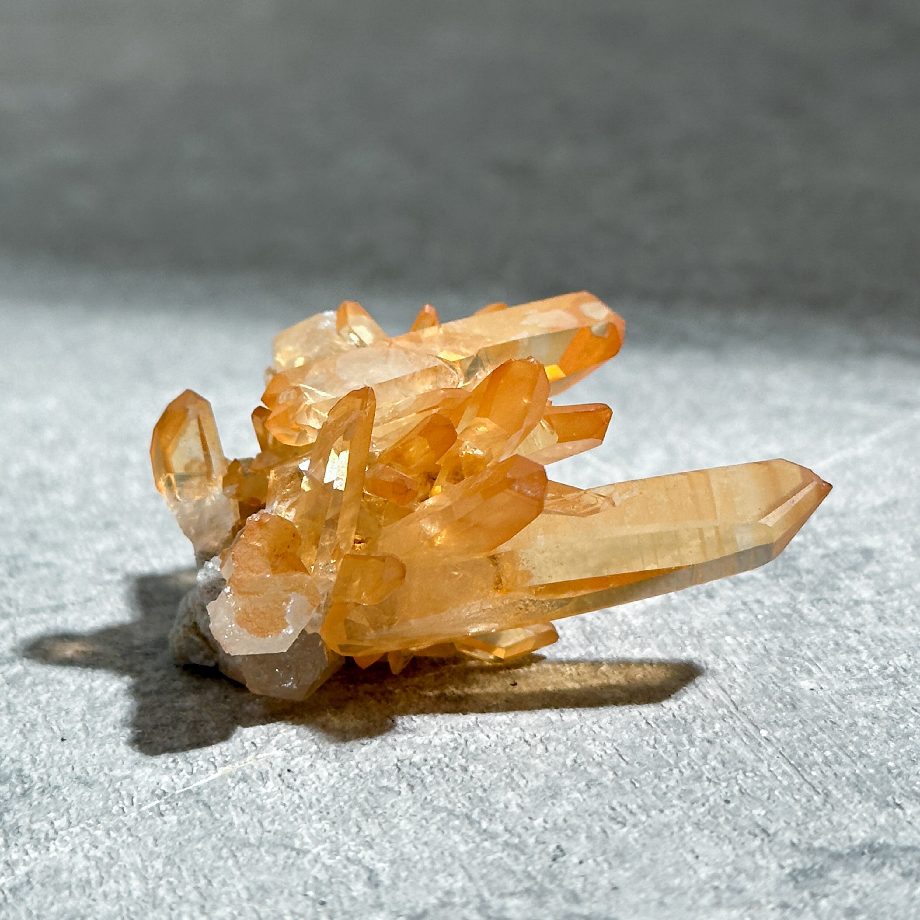 ミナスジェライス産タンジェリンクォーツ クラスター04◇ Tangerine