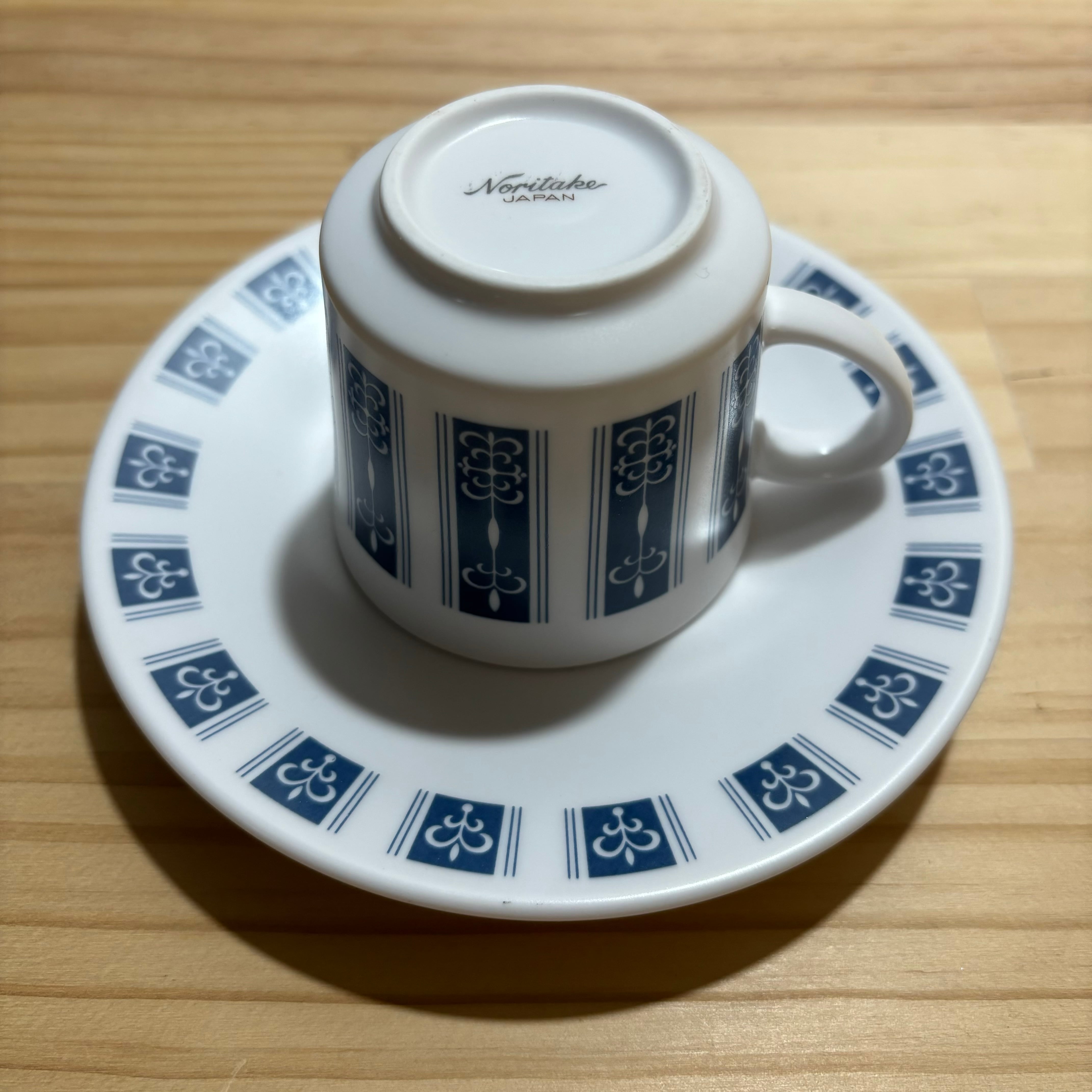 オールドノリタケ ボーンチャイナ デミタスカップ＆ソーサー 1客 オールドノリタケ ボーンチャイナ デミタスカップ＆ソーサー 1客