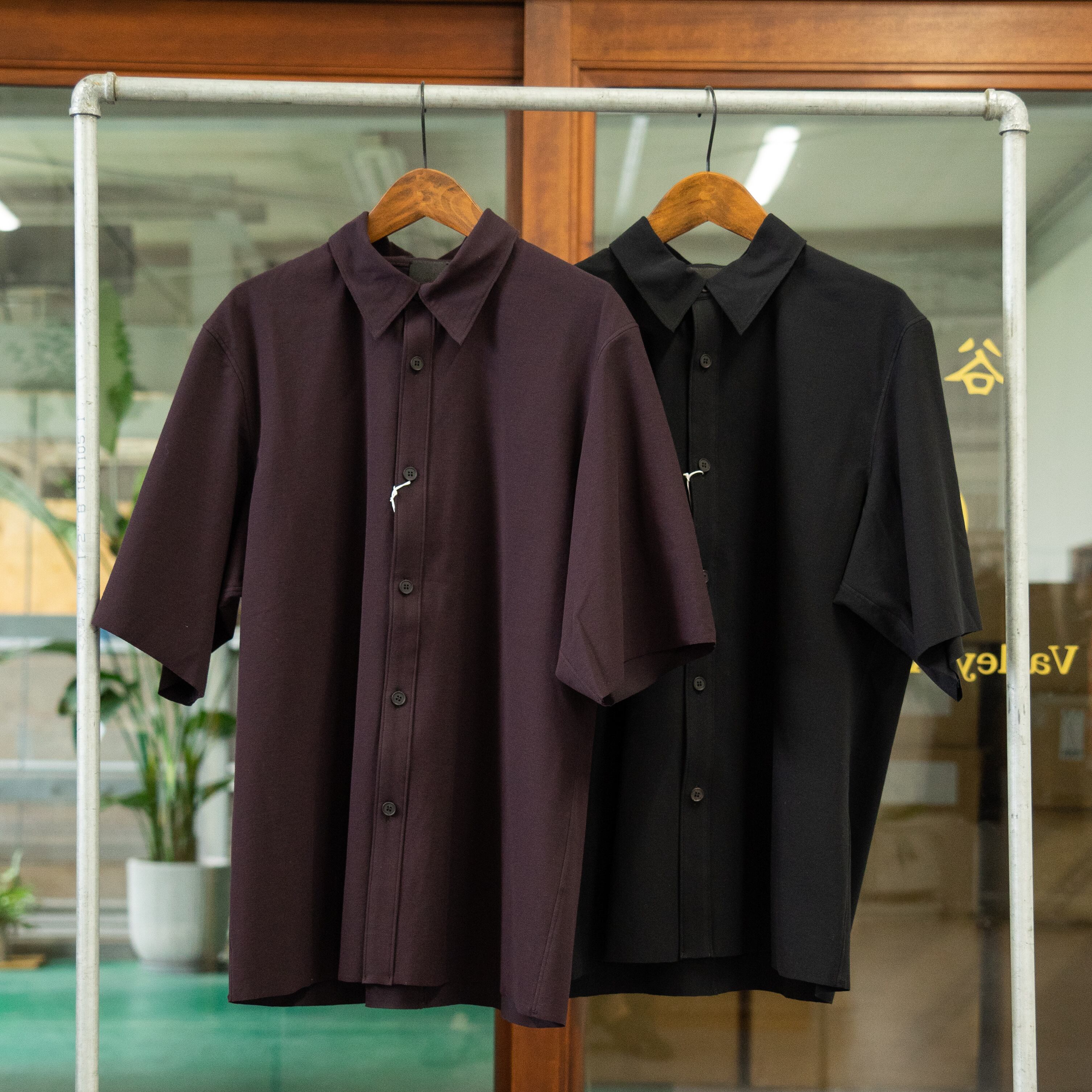 山内 フリーカット強撚ポンチ半袖シャツ(21154) black | 谷家屋 