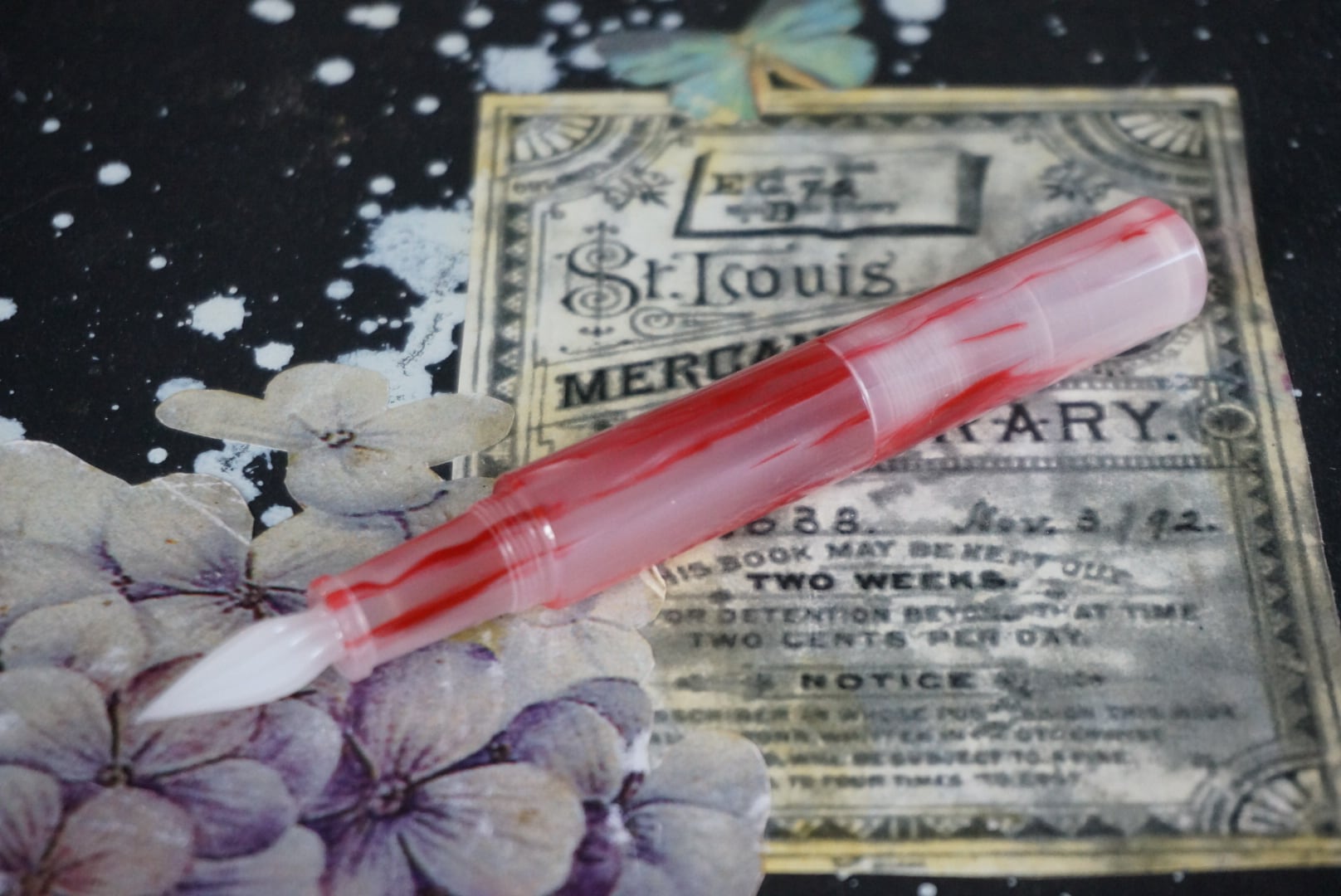 シュクルガラスペン (Kemmy's Laboコラボ) ストロベリークリーム