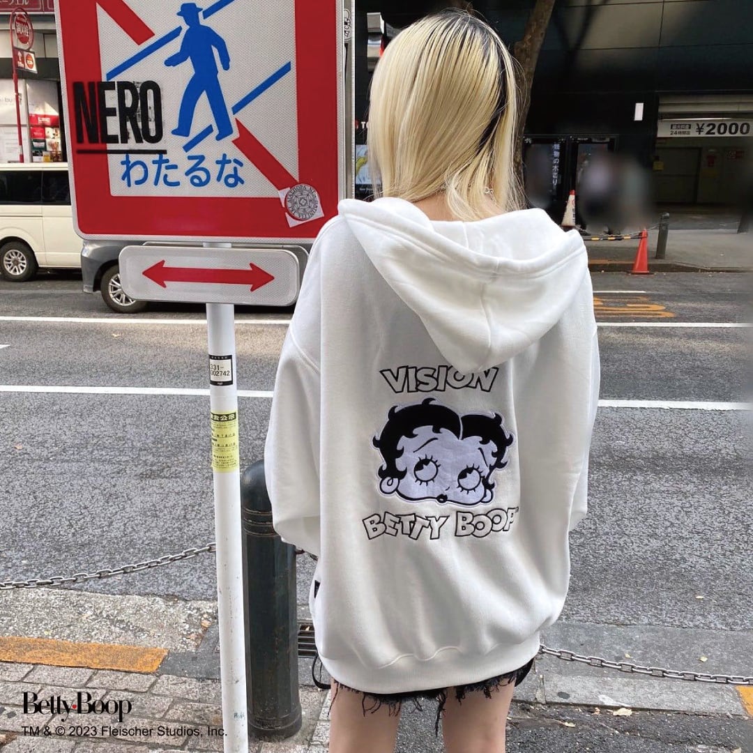 VISION STREET WEAR × BETTY BOOP】裏起毛ZIPパーカー VISION STREET WEAR × BETTY BOOP】裏起毛ZIPパーカー