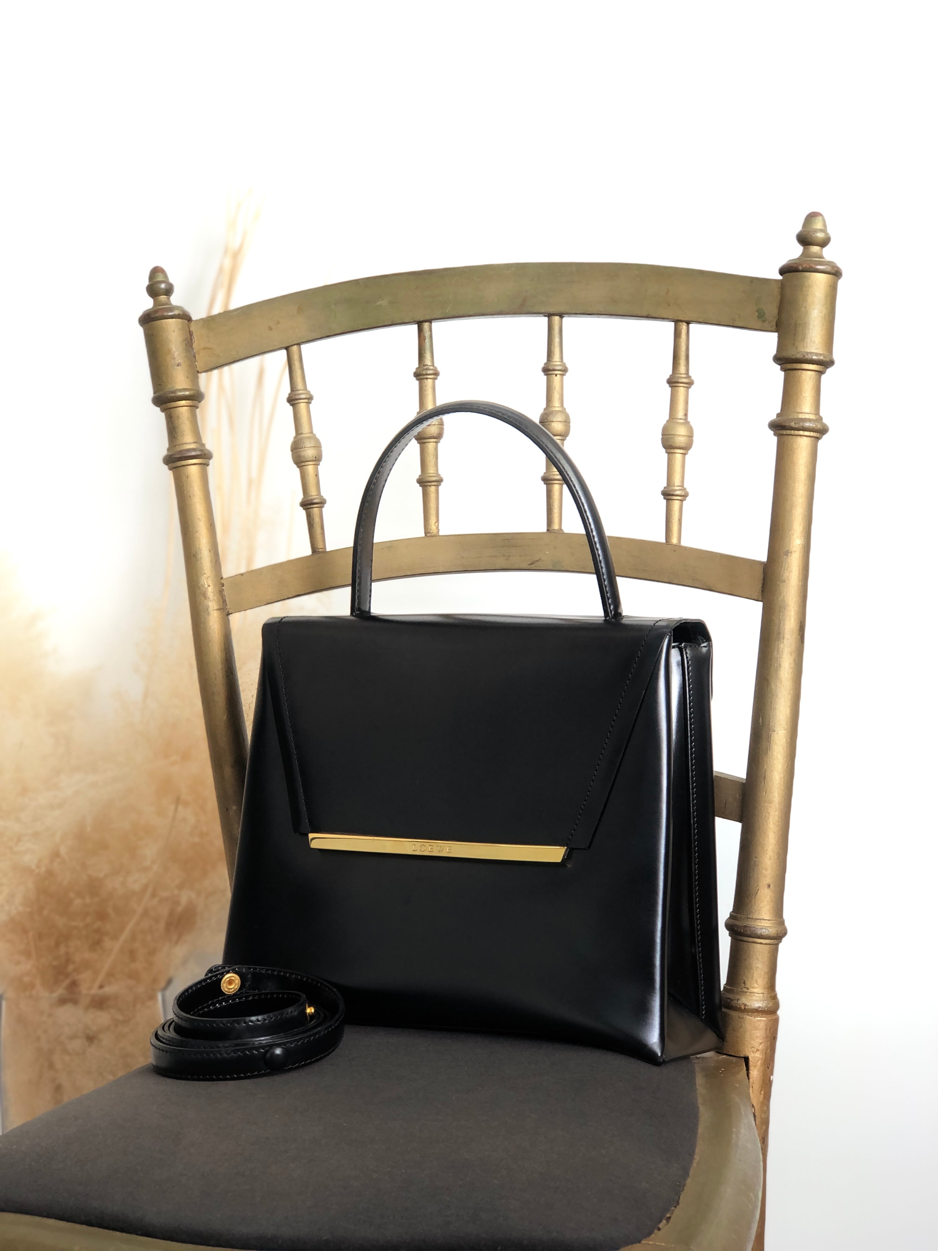 LOEWE ロエベ ショルダーバッグ ブラック ロゴ レザー 2WAY vintage ヴィンテージ オールド 588t4s