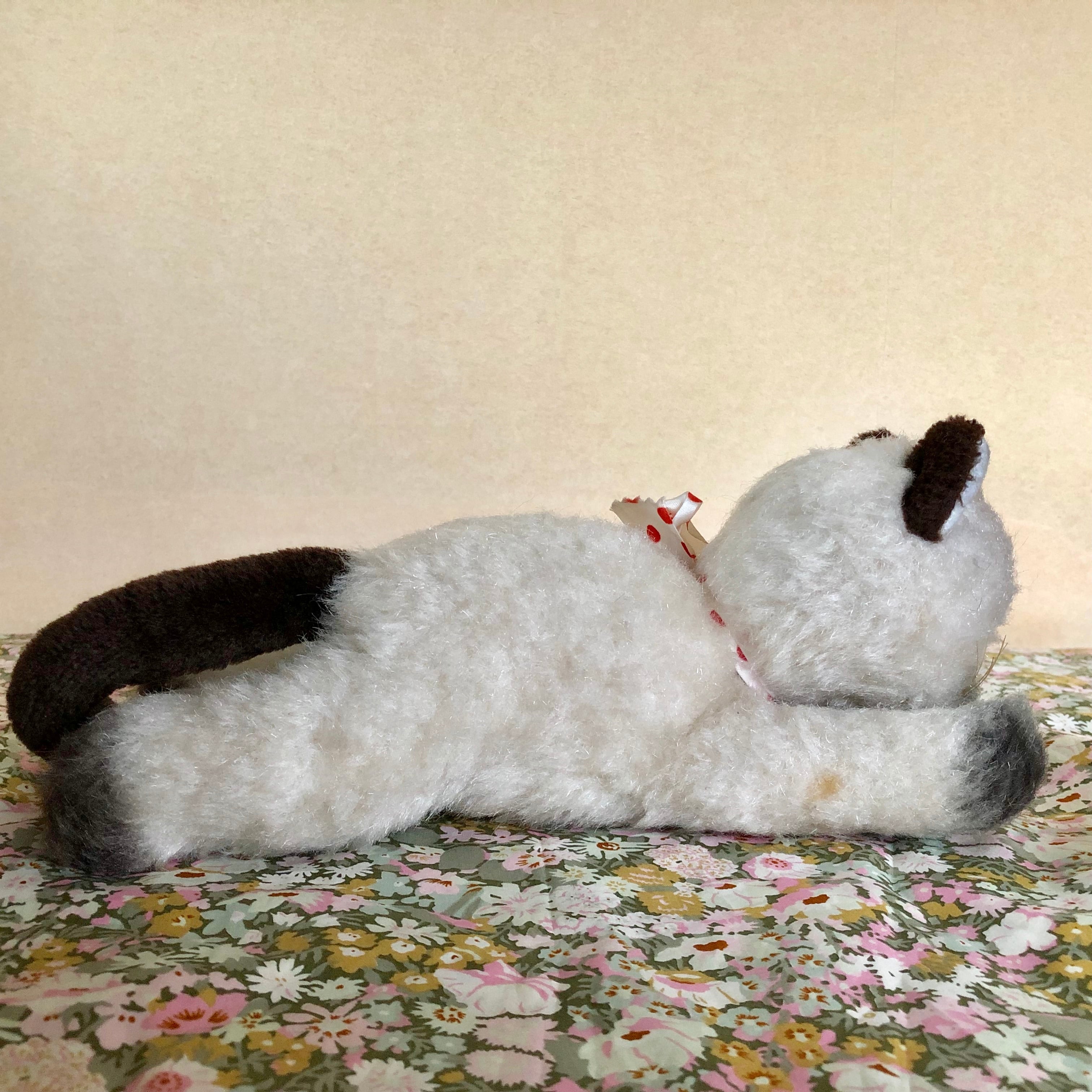 vintage シャム猫の子猫ぬいぐるみ | fave powered by BASE
