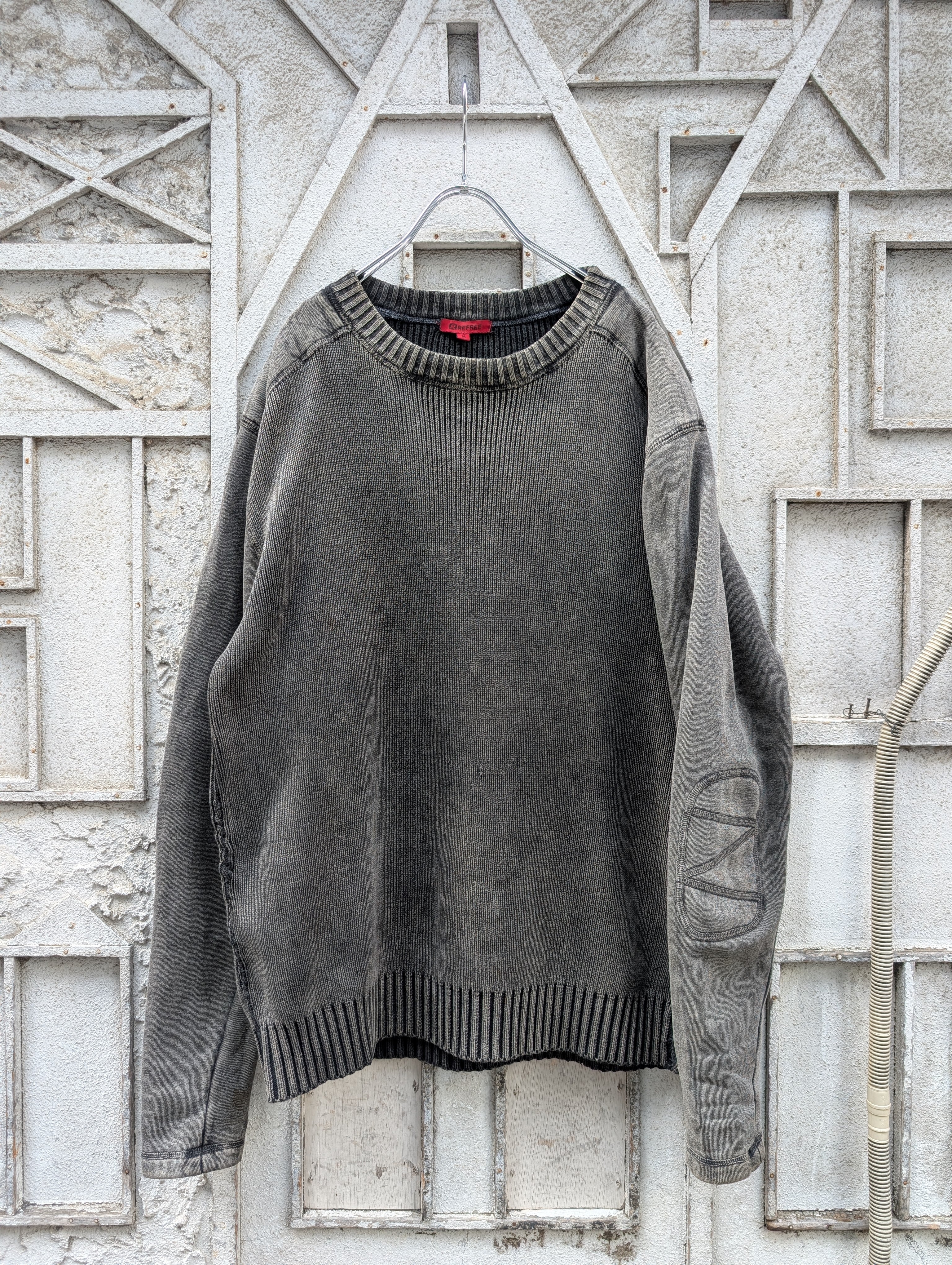 "FADE RIB KNIT"
