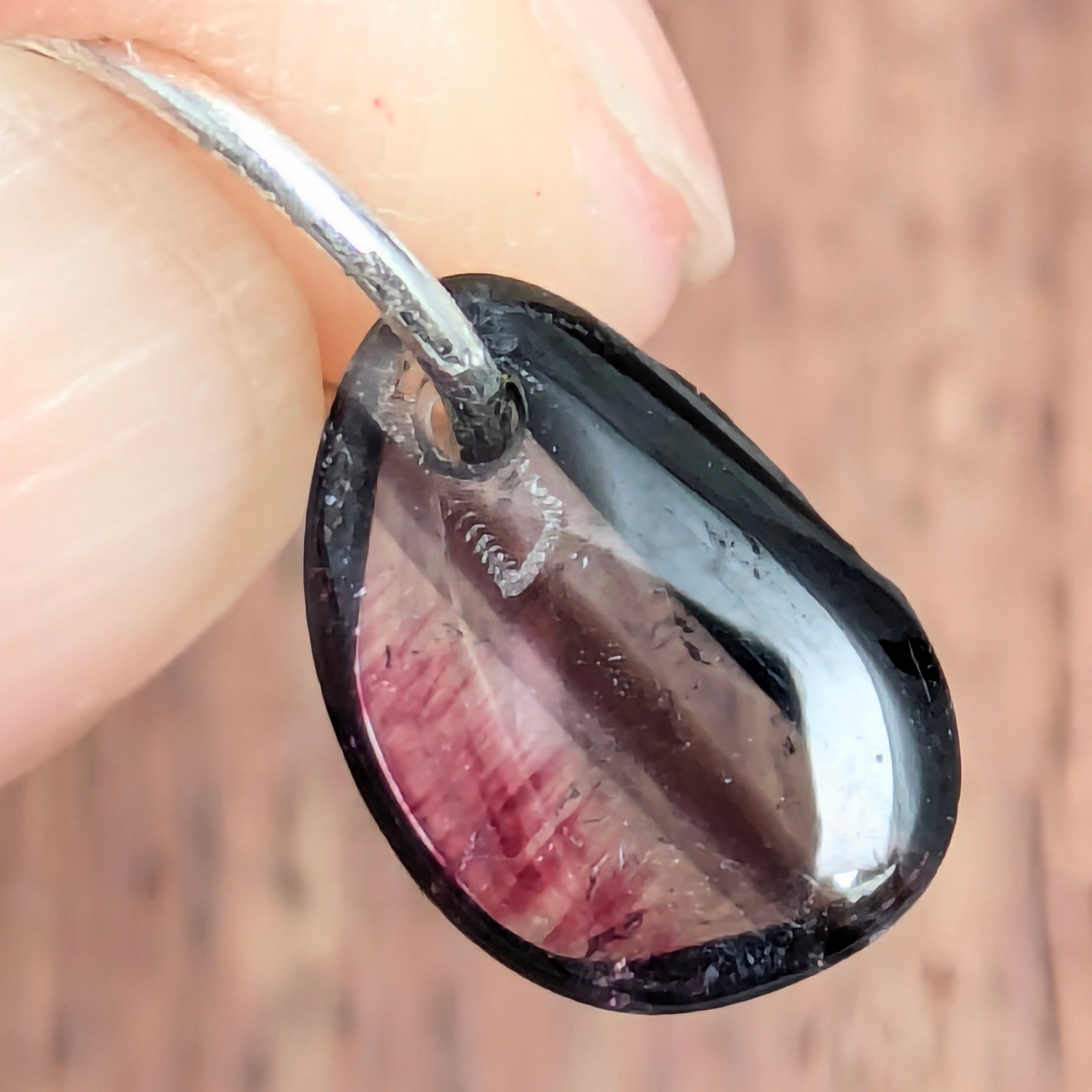 【特大210ct天然トルマリン原石 とフローライト ミャンマー産ビルマ　モゴック SILVERパーティカラードトルマリンチャーム ミャンマー・モゴック産