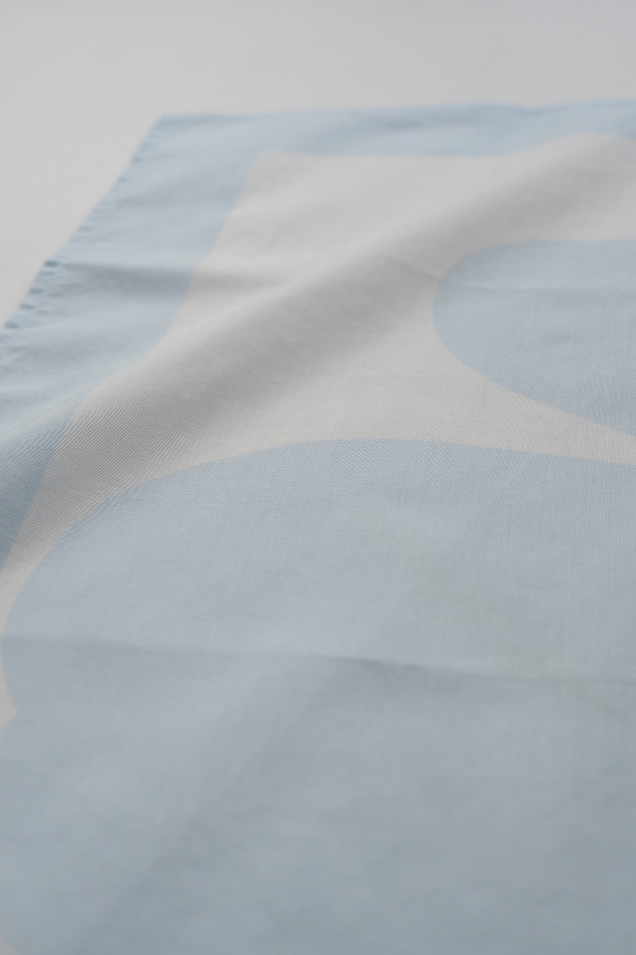Soft blue Unikko square cotton scarf