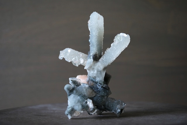 アポフィライト/スティルバイト/カルセドニー Apophyllite/Stilbite/Chalcedony 859