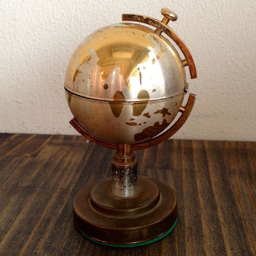World Globe Lighter