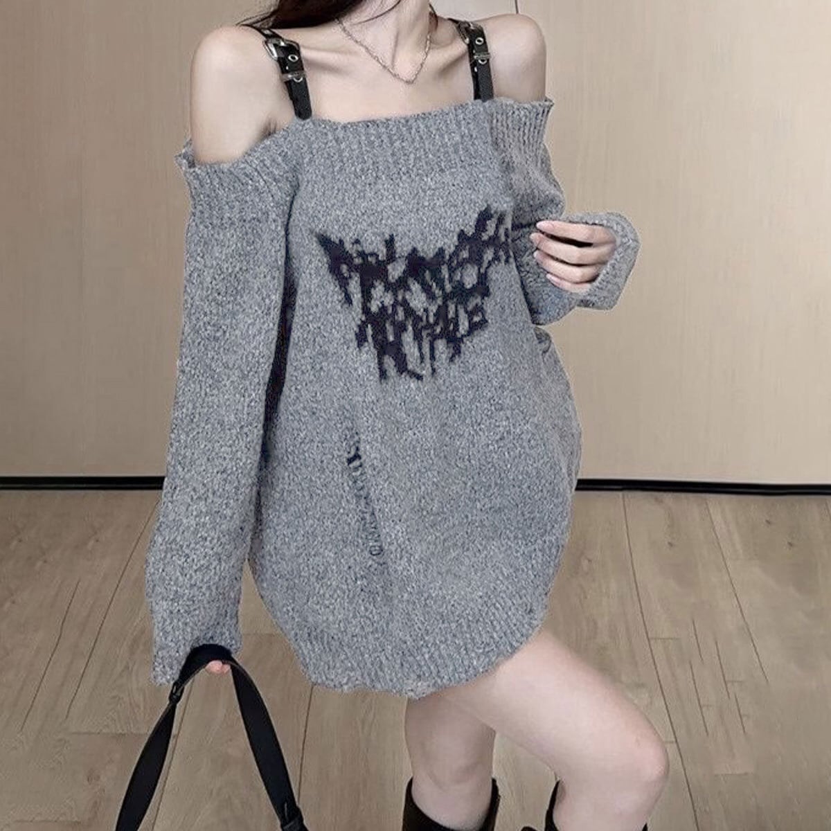 オフショルダー ミニワンピース ニット ダメージ加工 レディース 春秋冬 韓国 ワンピース オフショル ストリート 原宿系 大人 カジュアル レトロ おしゃれ レザーストラップ チュニック ミニワンピ 大人可愛い 大人女子