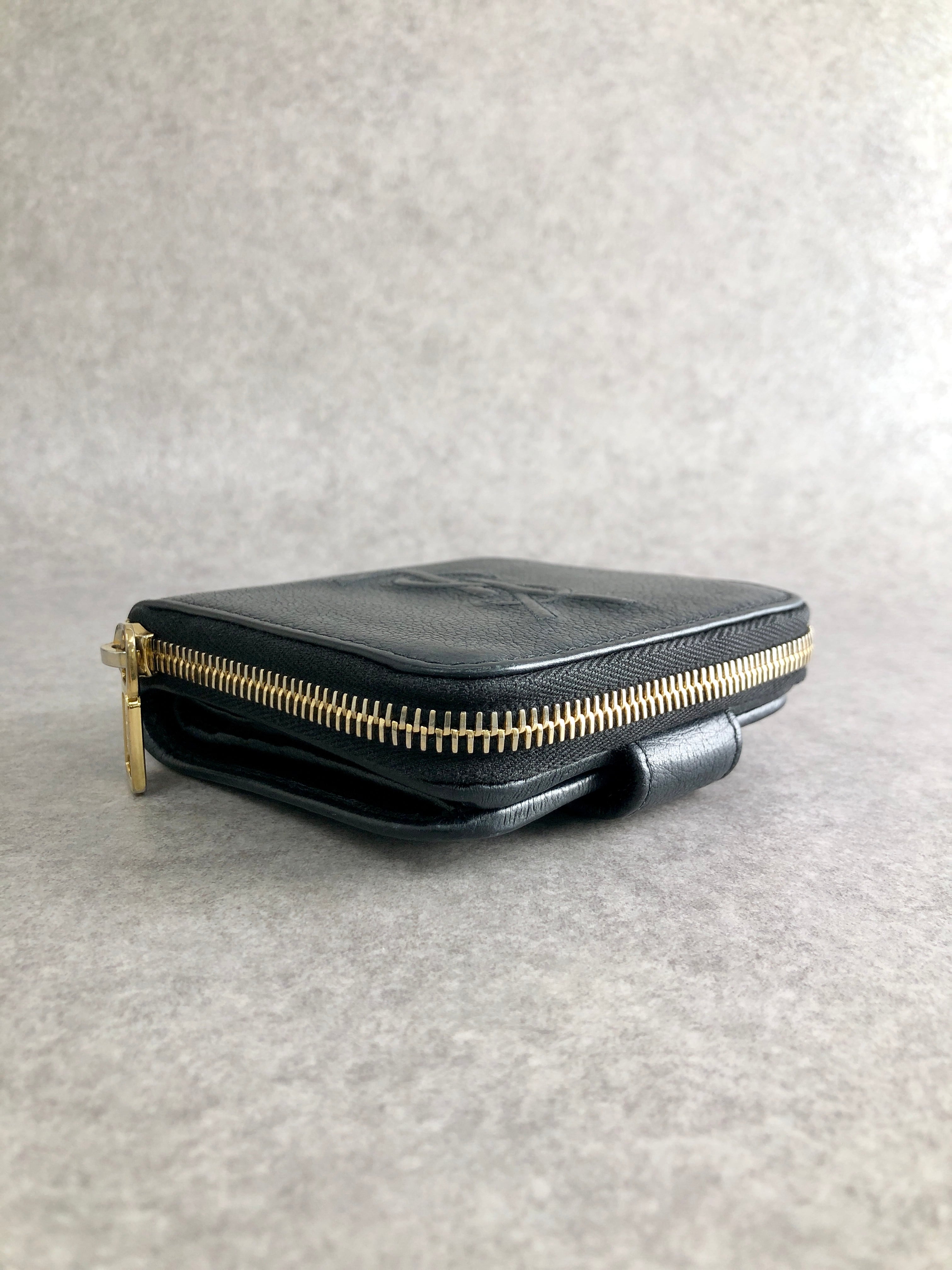 Yves saint Laurent サンローラン チェーンウォレット黒 Yves Saint 