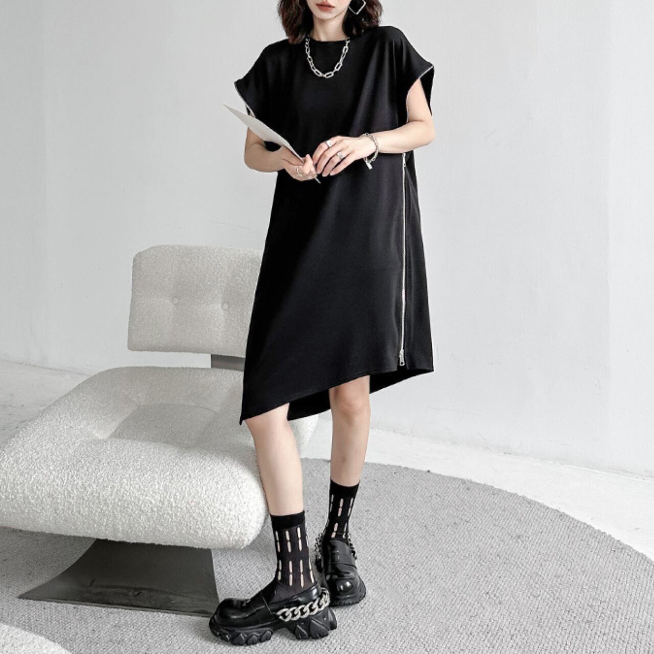 Minimal Boat Neck Side Zip Sleeveless Dress 00064