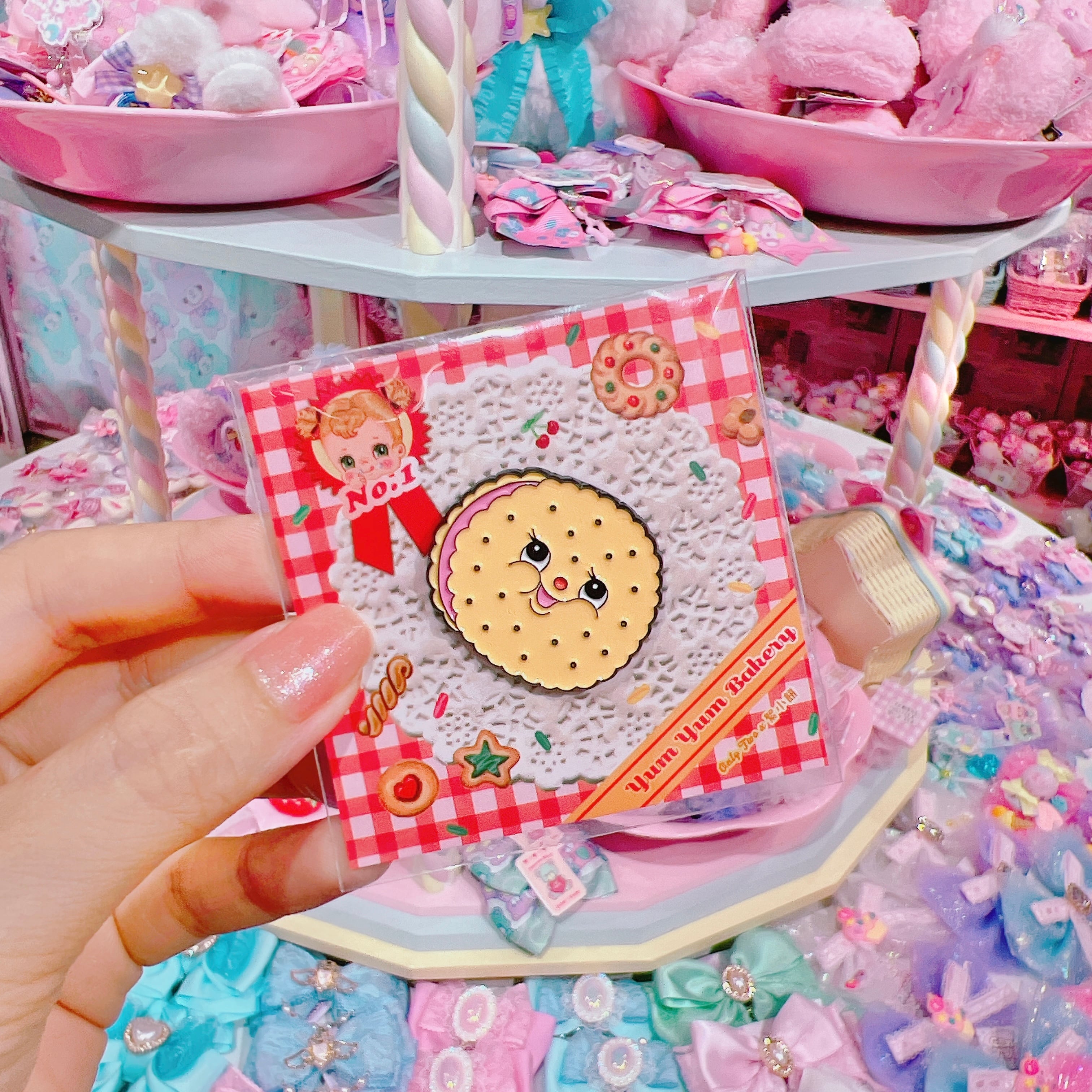 【R4】1-33ピンバッジ