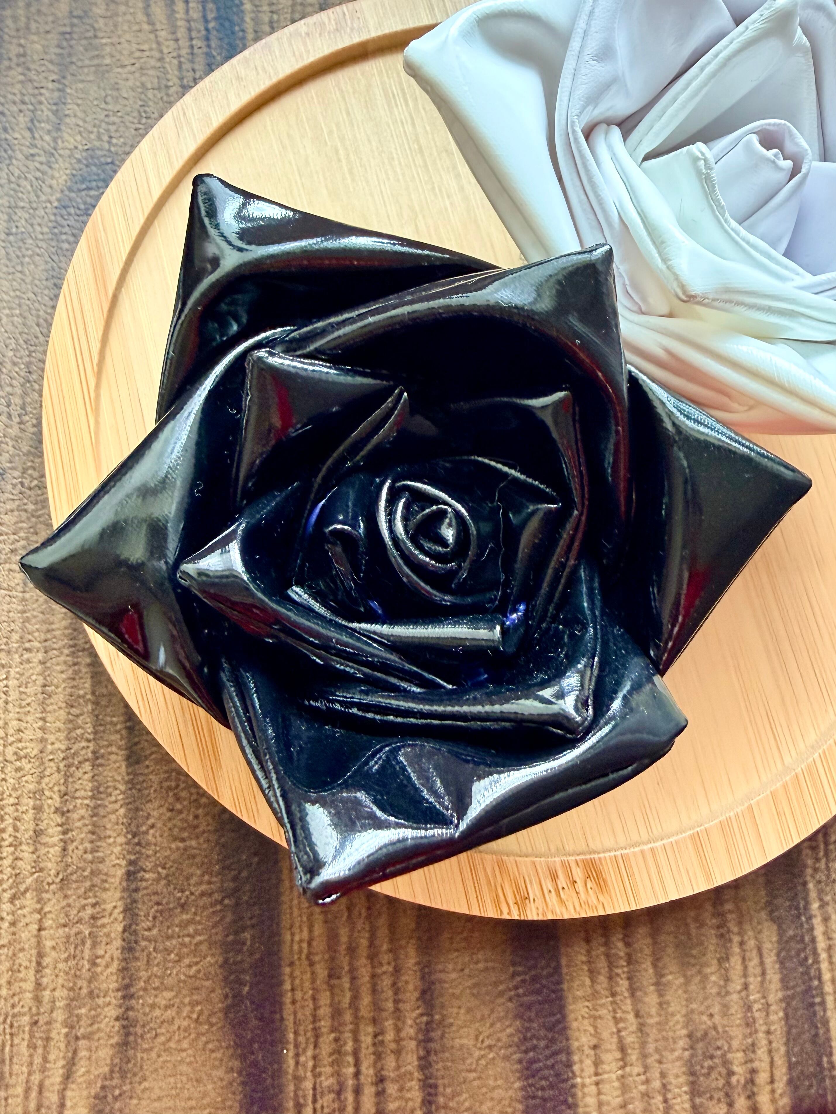 エナメル薔薇のコサージュ | DarkLife