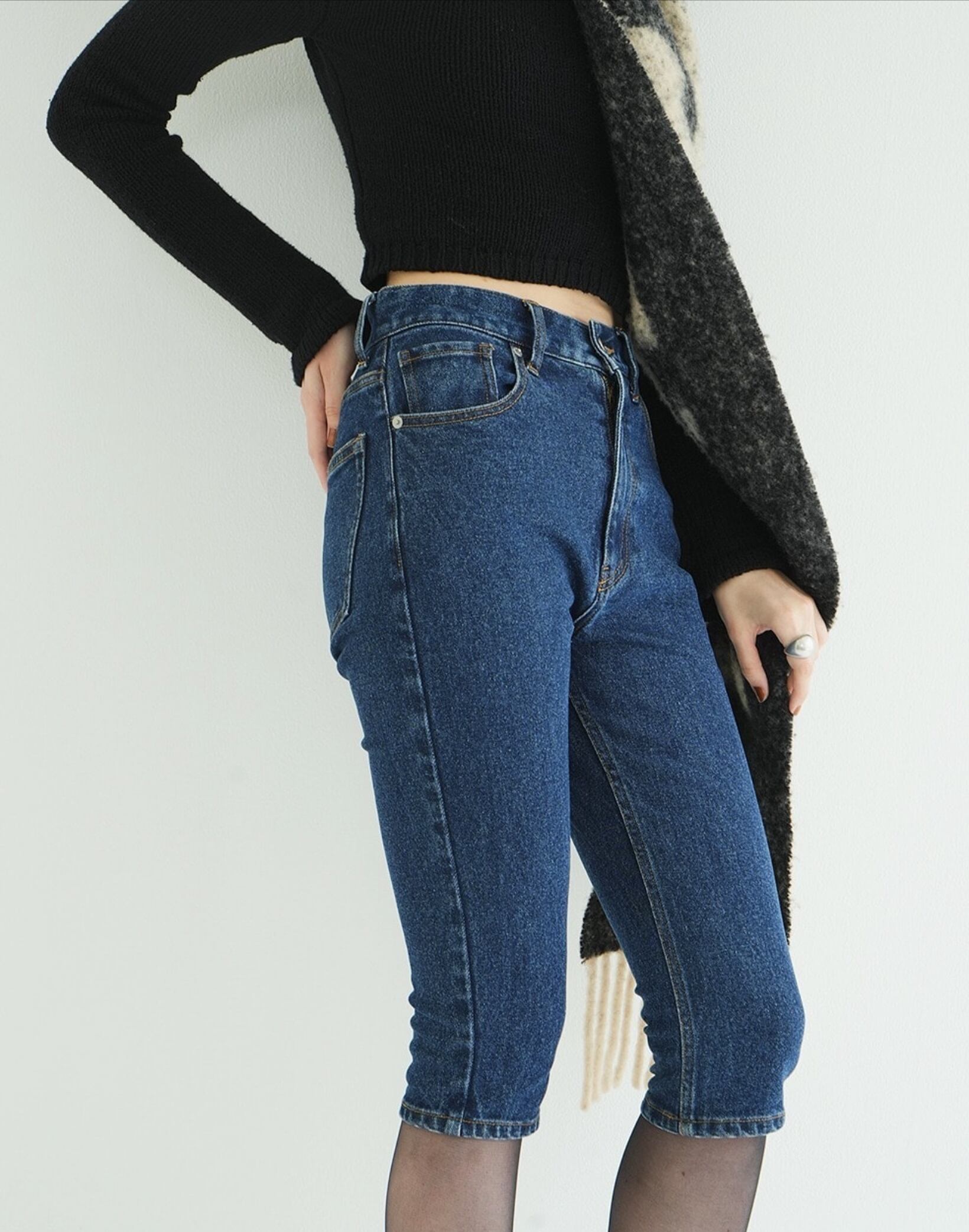 CLANE DENIM CAPRI PANTS | FLICKA ASHIYA