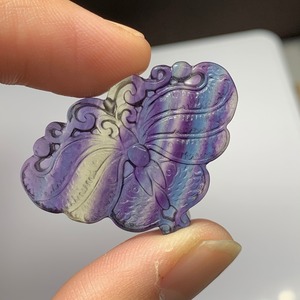 幻想的な色合い♪蝶々フローライトペンダントトップ