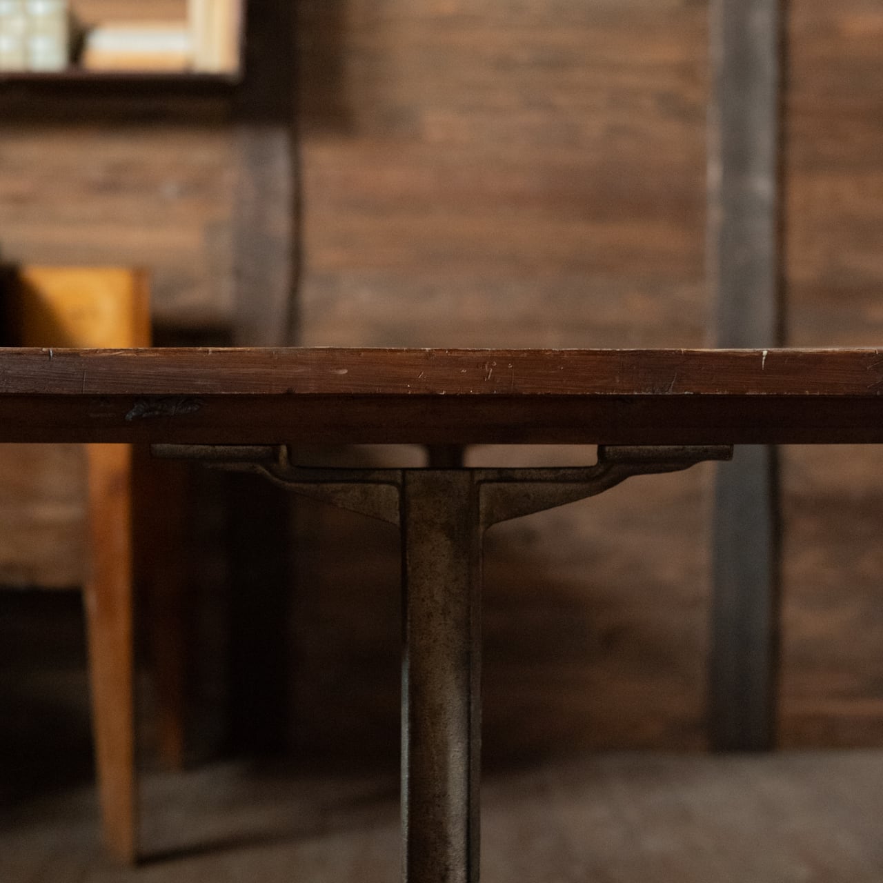 1873 ヴィンテージ　古い鉄脚のセンターテーブル　コーヒー　工業系　レトロ　台 Work Table / ワークテーブル〈 机・ダイニングテーブル・作業台・鉄脚
