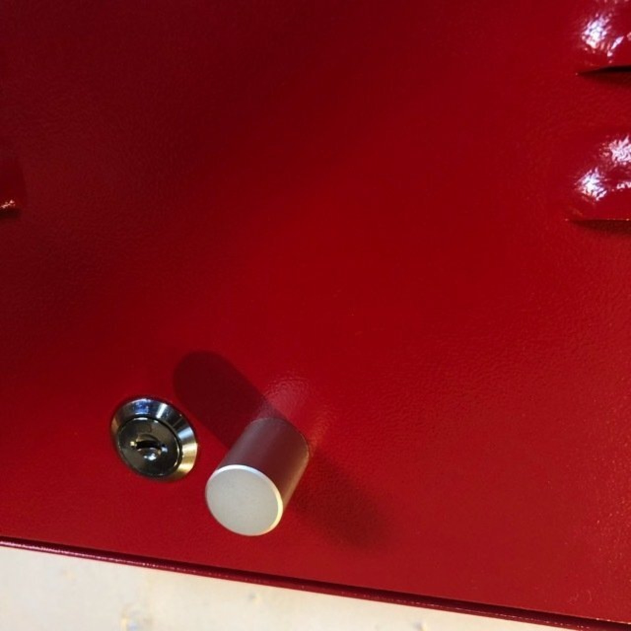 モールデンポスト　レッド