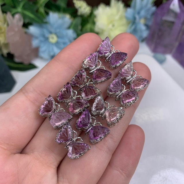 在庫処分セール☆10.  10個セット☆パープル系フローライト蝶々・縦横貫通穴☆パーツ