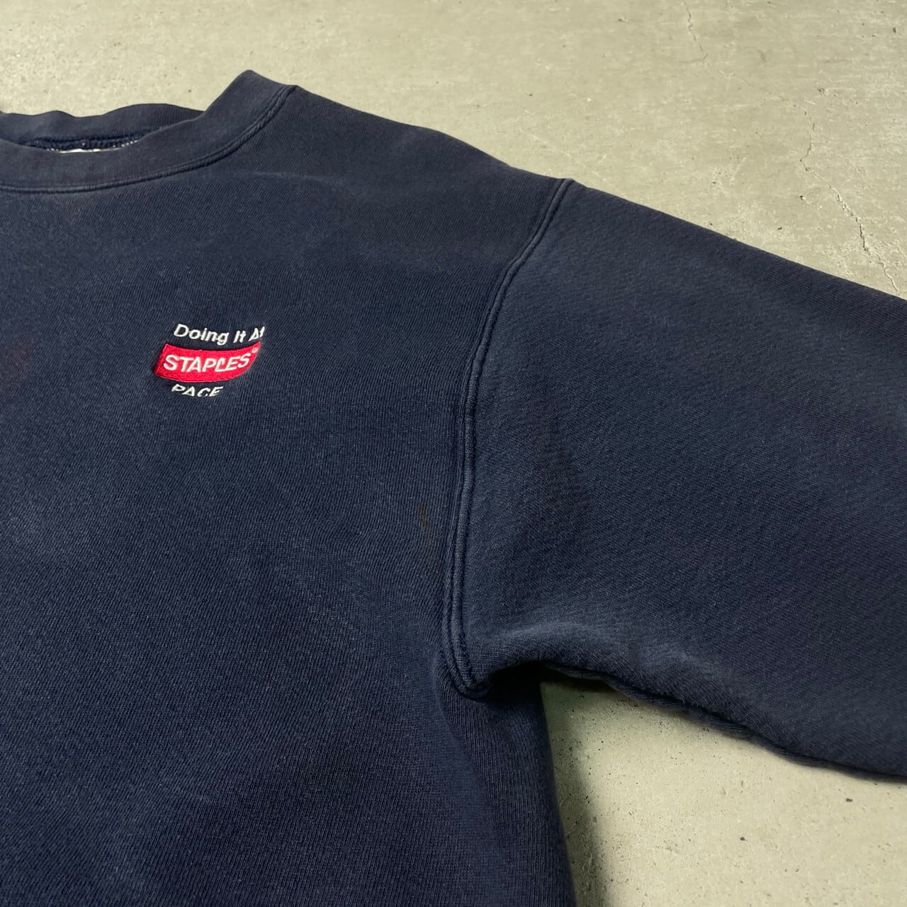 極稀少・英国製】90s バーバリーズ スウェット 刺繍デカロゴ 紺 L相当