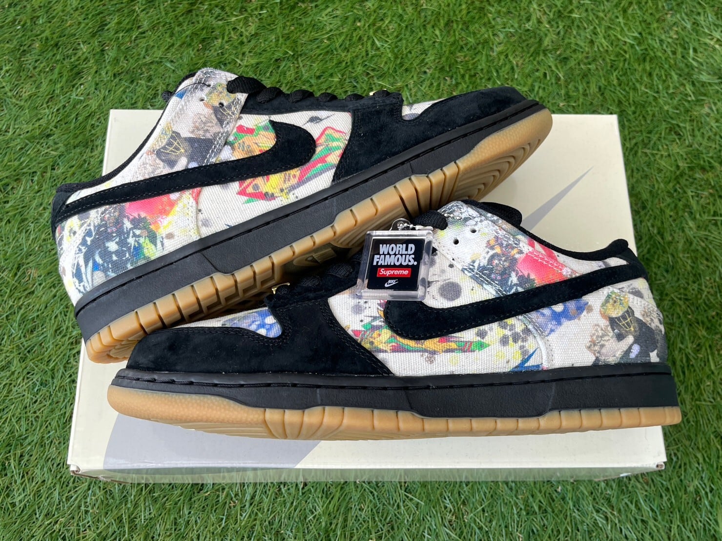 Supreme × NIKE SB DUNK LOW RAMMELLZEE FD8778-001 27.5cm 41425 