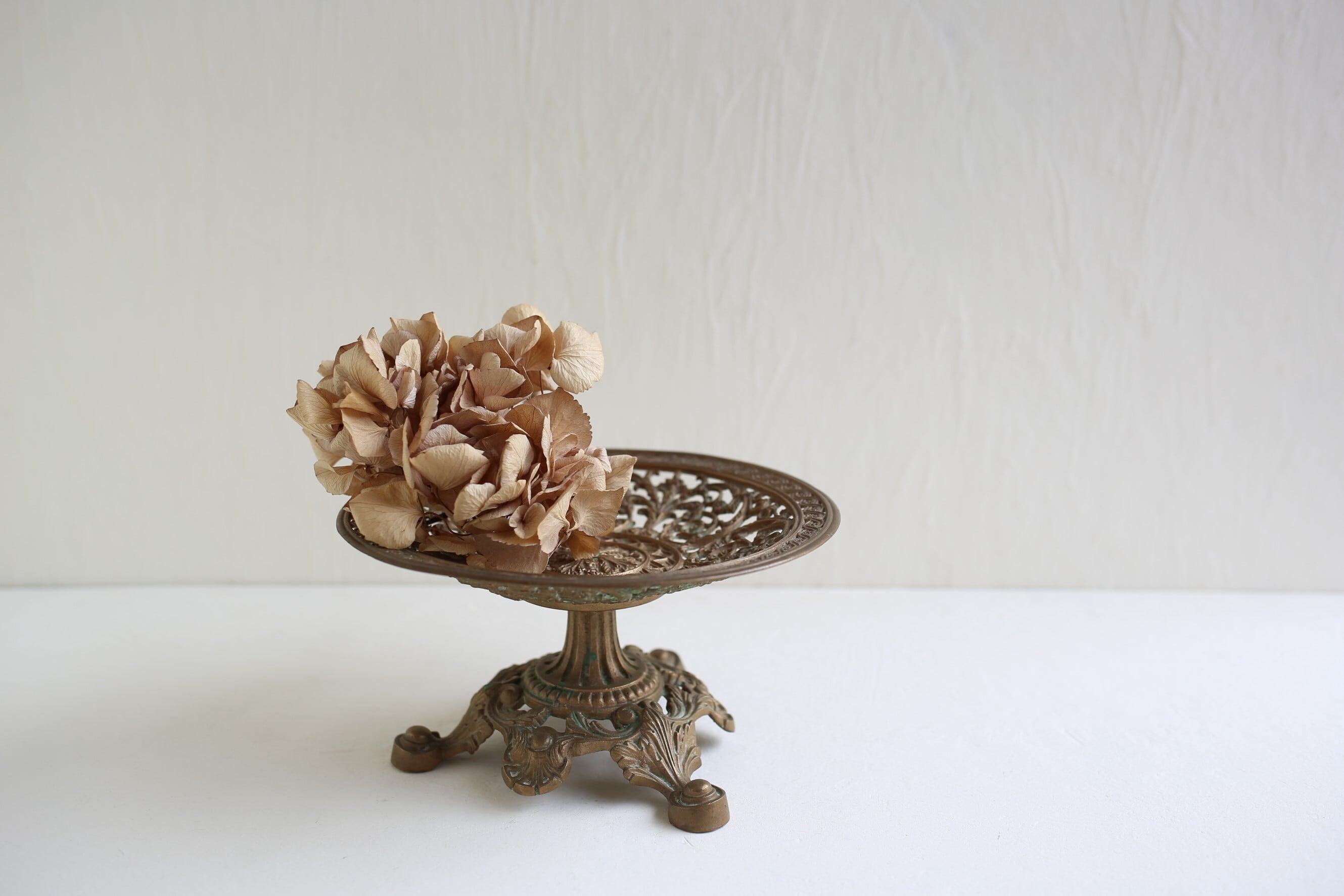 フランス アンティーク ヴィンテージ ブロンズ製(銅合金?) 脚付き 飾り台 コンポティエ N-03730a