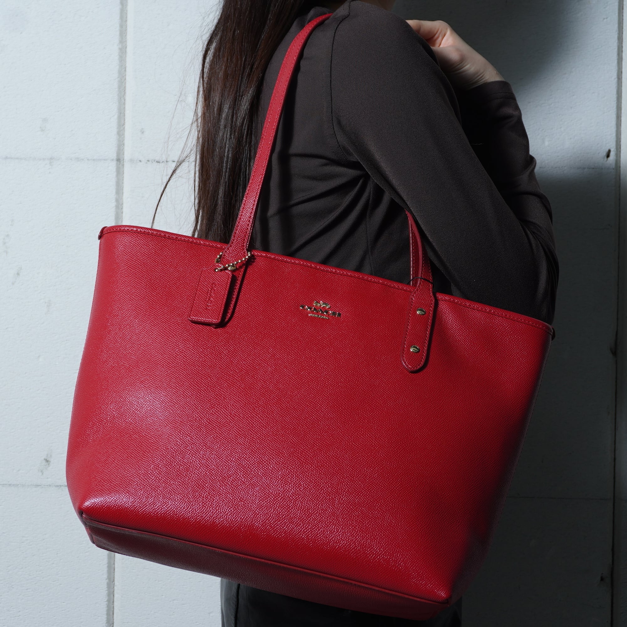 COACH レッド トートバッグ 大きめ コーチ トートバッグ 赤 COACH コーチのバッグ レッド 赤色系 通販 -