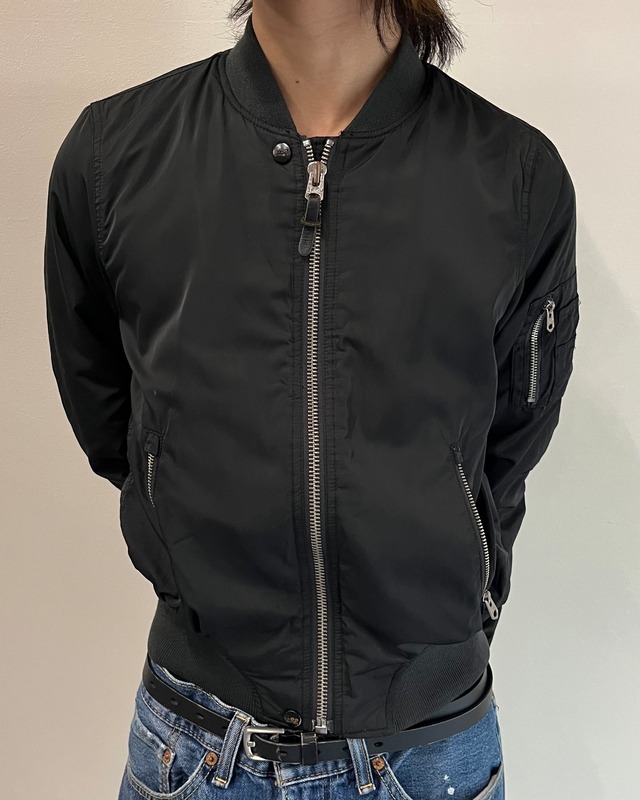 Lee minimal MA-1 jacket