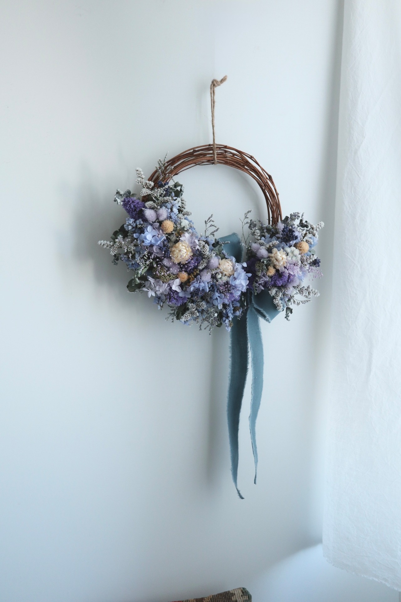 half  wreathe blue