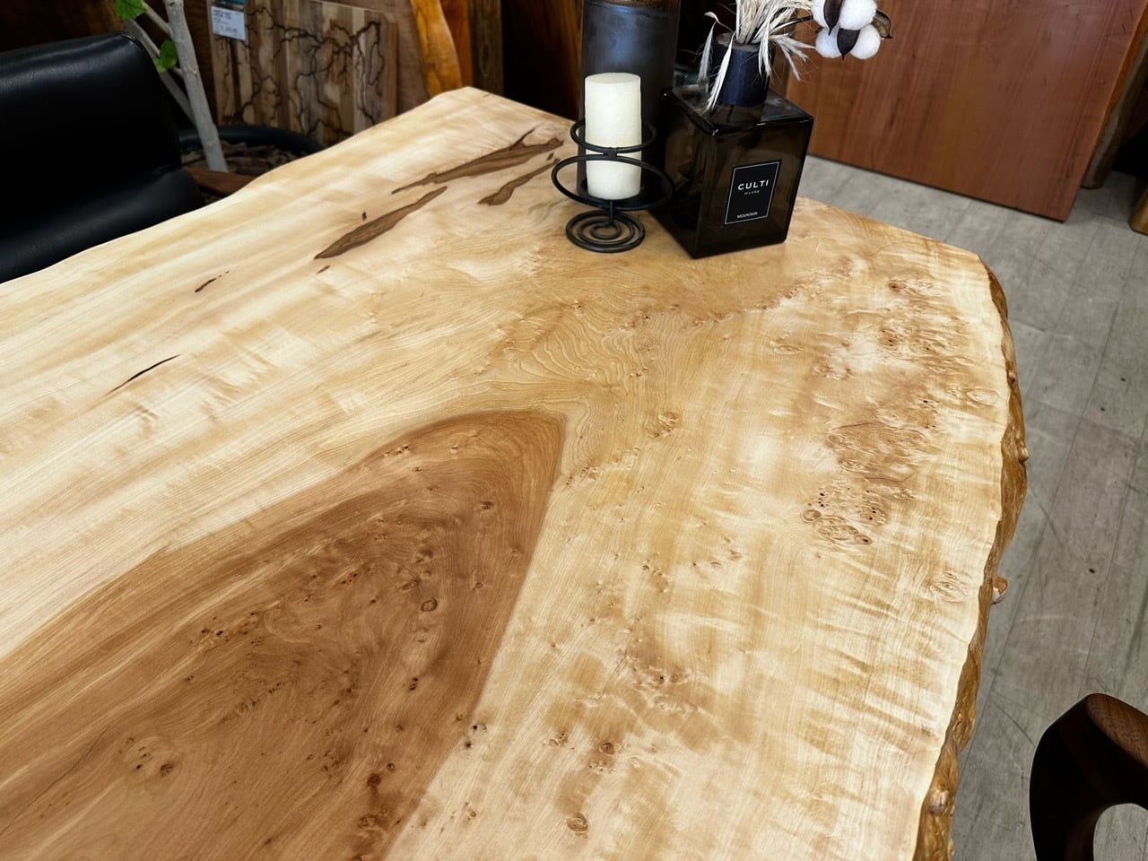 ♡石天板　龍の爪　サイドテーブル　花台　♡ 栃（トチ）_2100×700-800-680×55_横浜元町店_テーブル天板/一枚板