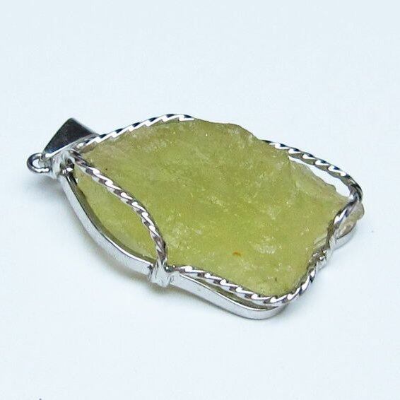 リビアングラス ペンダント 一点物 おまかせ便 112-13931