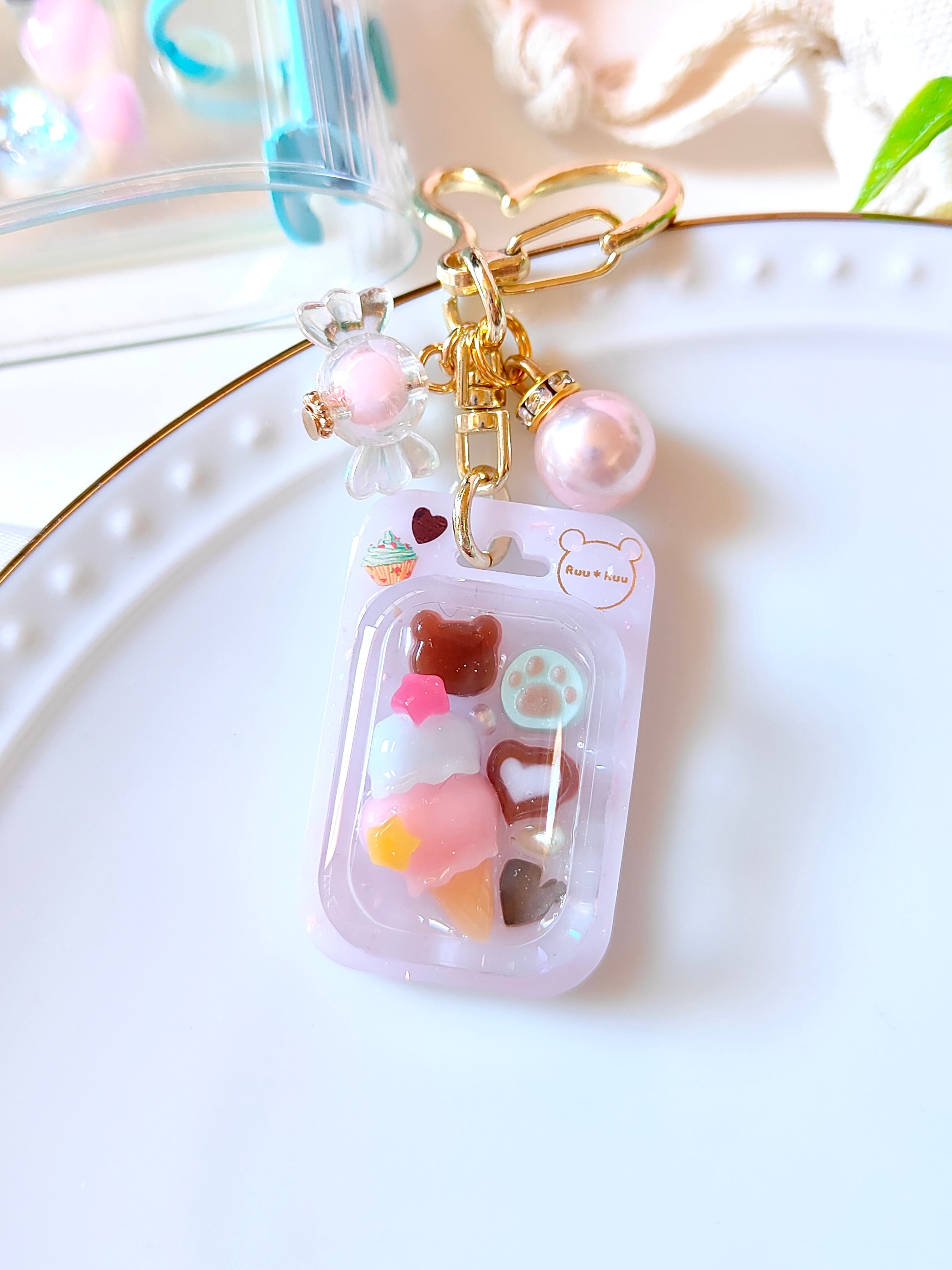 ゆめいろ水面にゃんこヘアゴム レジン | Ruu＊Ruu