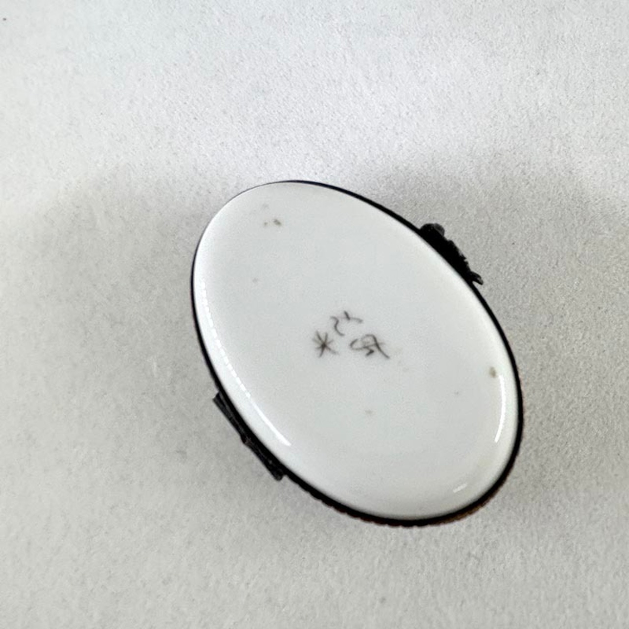 陶器の小物入れ　気球　パリの風景　　Bon VOYAGE　手描き　ピルケース