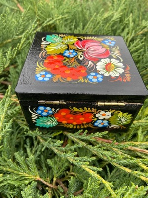 ペトリキウカのジュエリーボックス（巨匠ホロベッツ作）