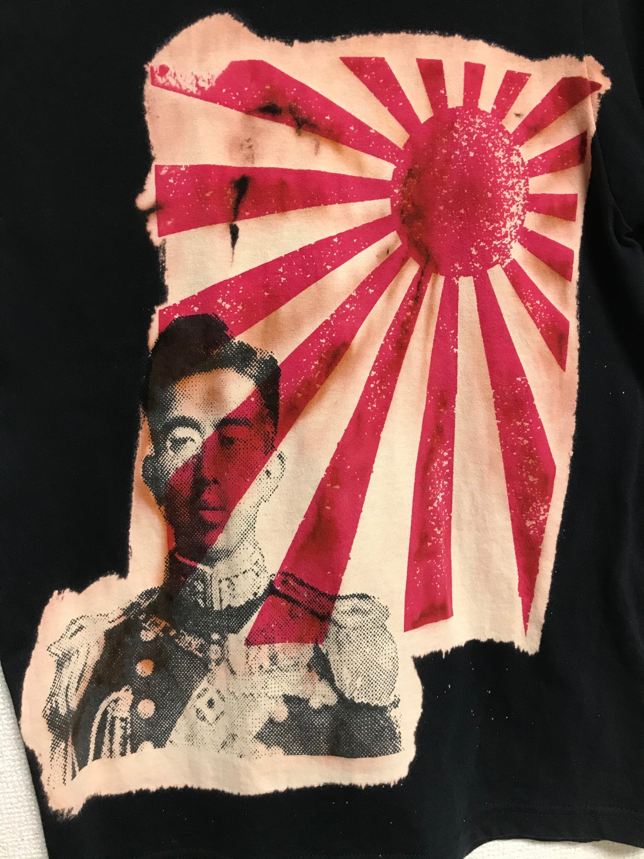 UNFINISHED昭和天皇ブリーチTシャツ