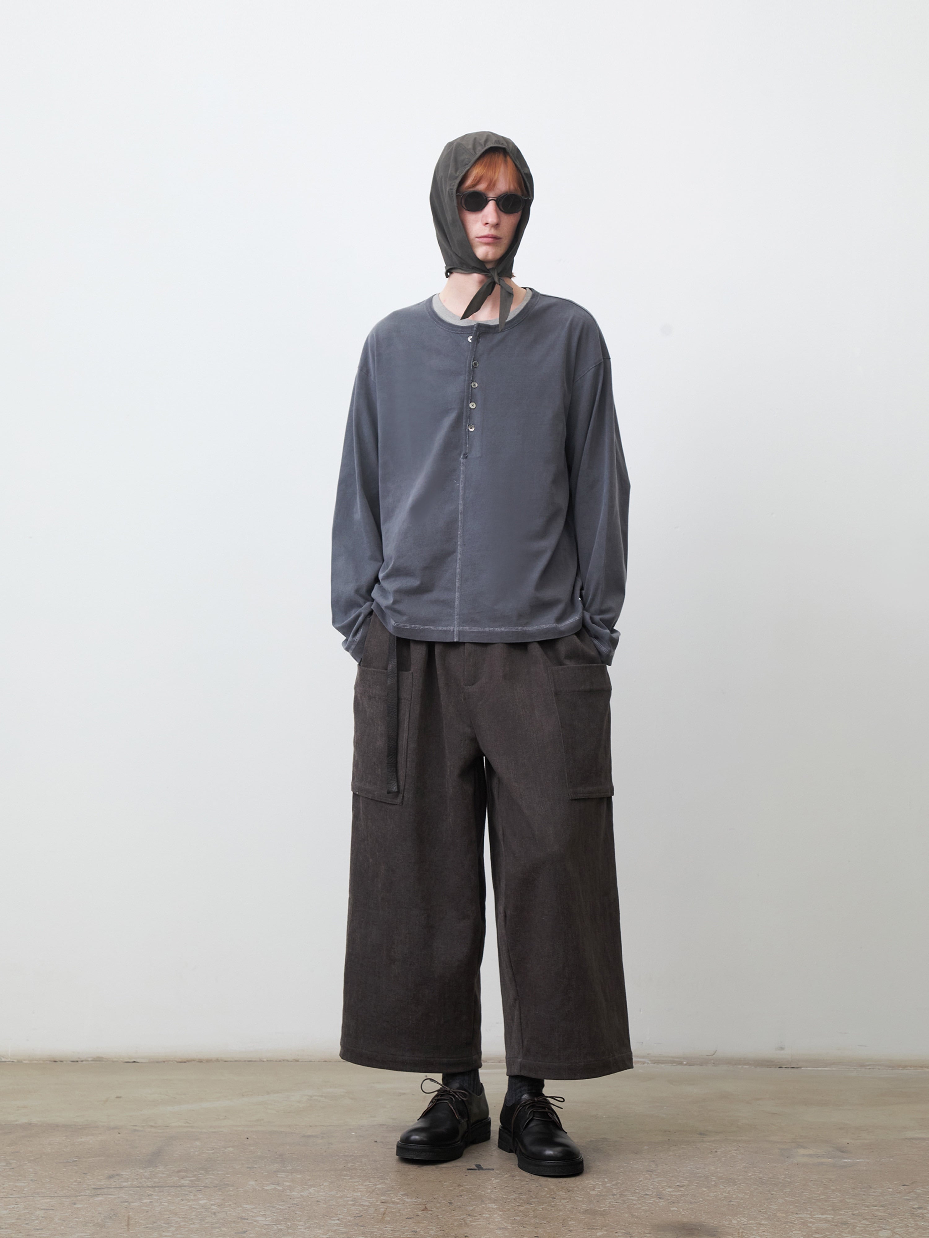 DECESOLO 26AW ウォッシュド ピグメントダイ ヘンリーネック Tシャツ