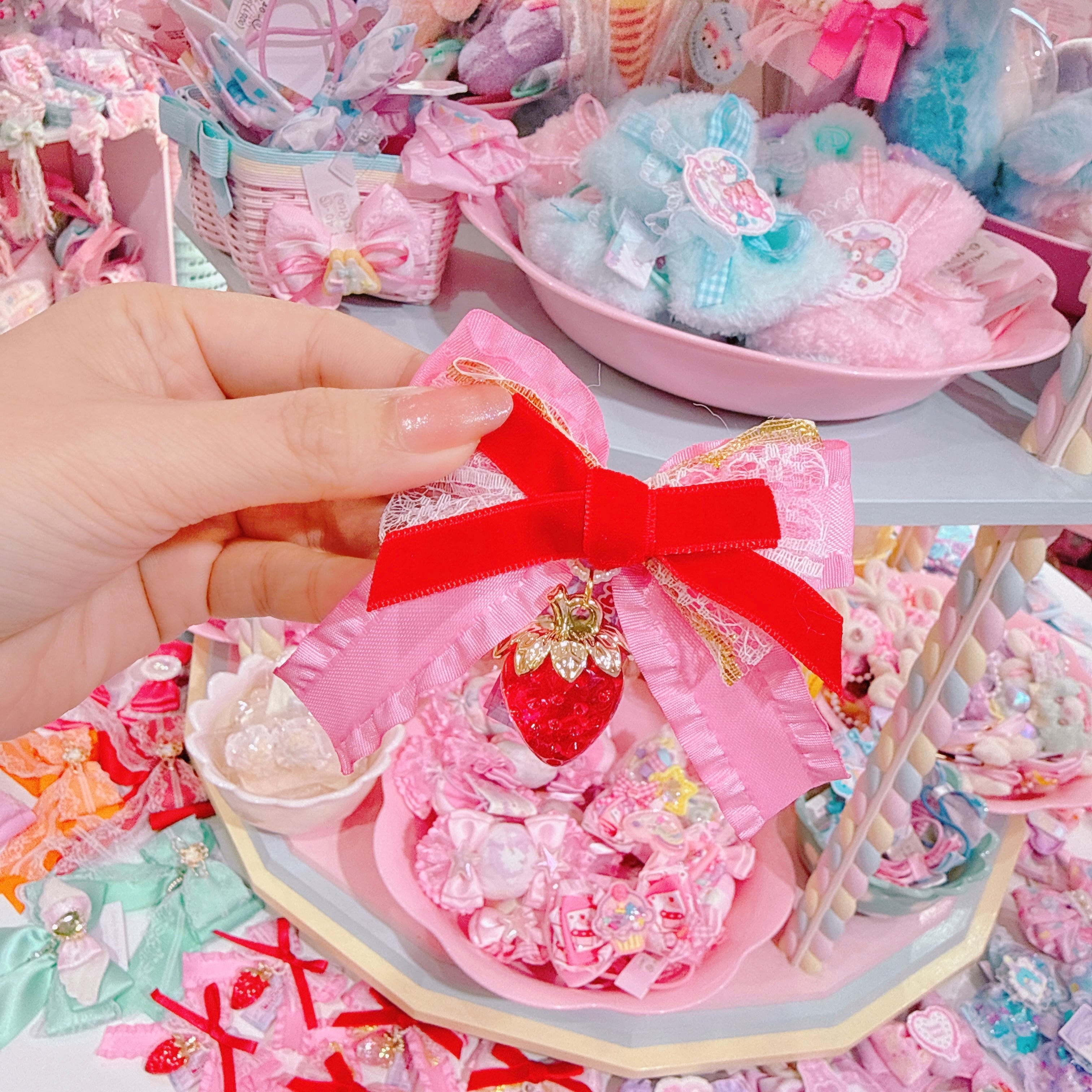 【F7】64-22いちごリボンヘアクリップ