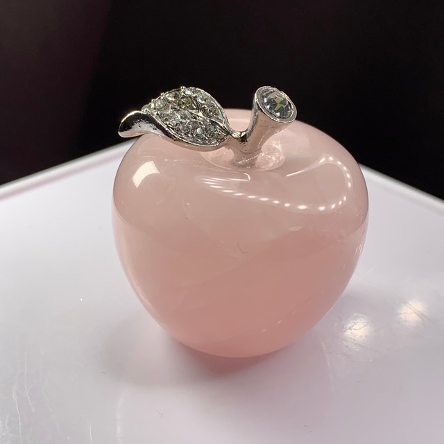 2.とっても可愛い♪ローズクォーツりんごさん♪