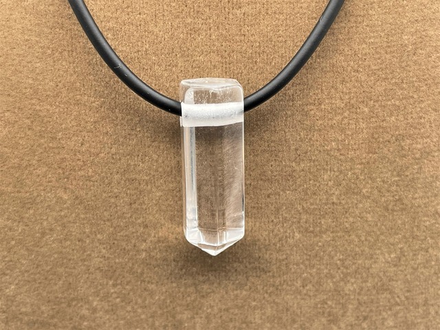 ペンダント（水晶）