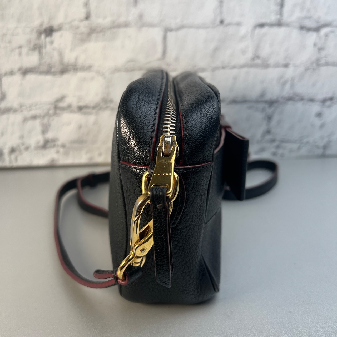 MIU MIUミュウミュウ  リボン レザー ショルダーバッグ ブラック A-10147