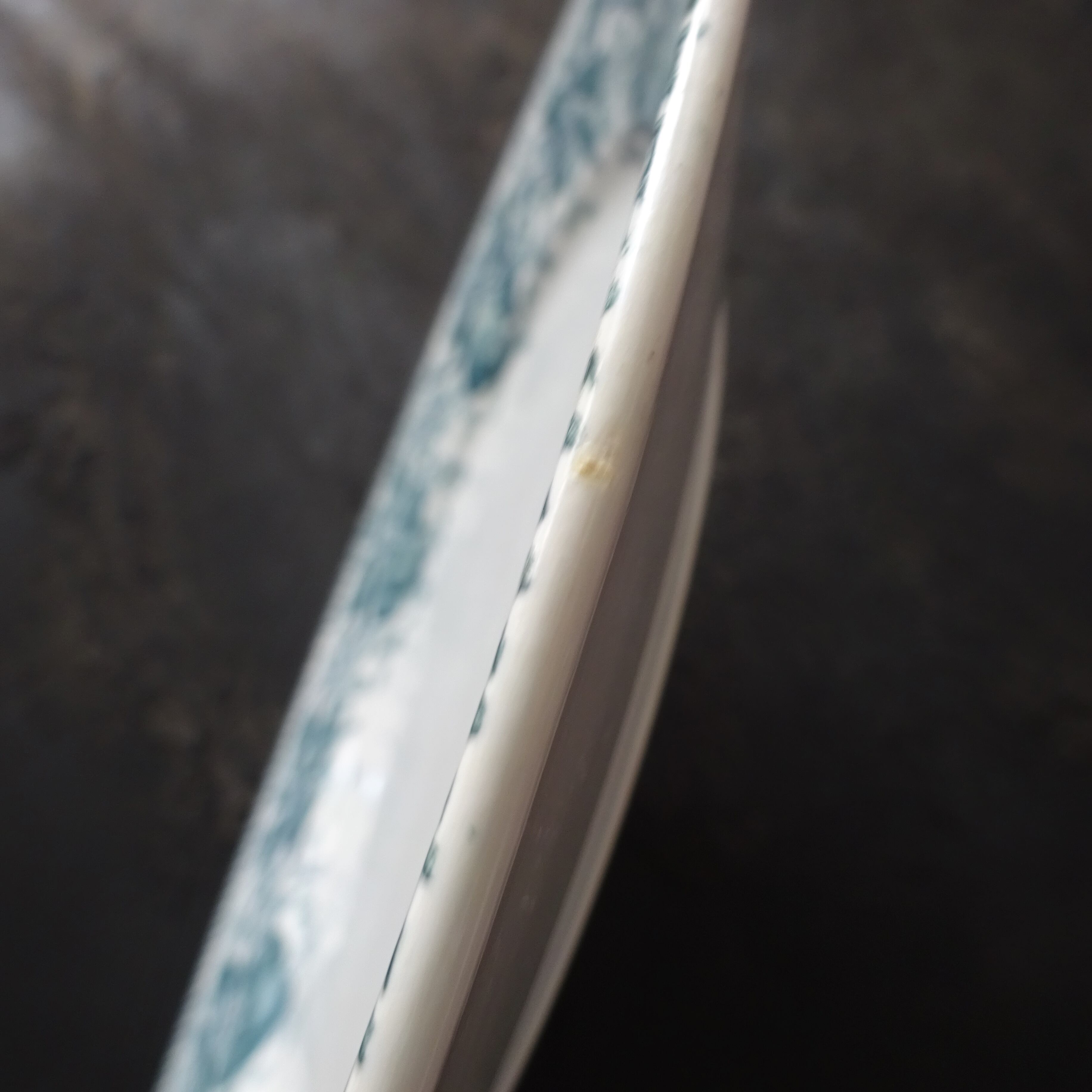 【 Épuisé 】T.F. Badonviller  modèle《CERISES》assiette plate (B)