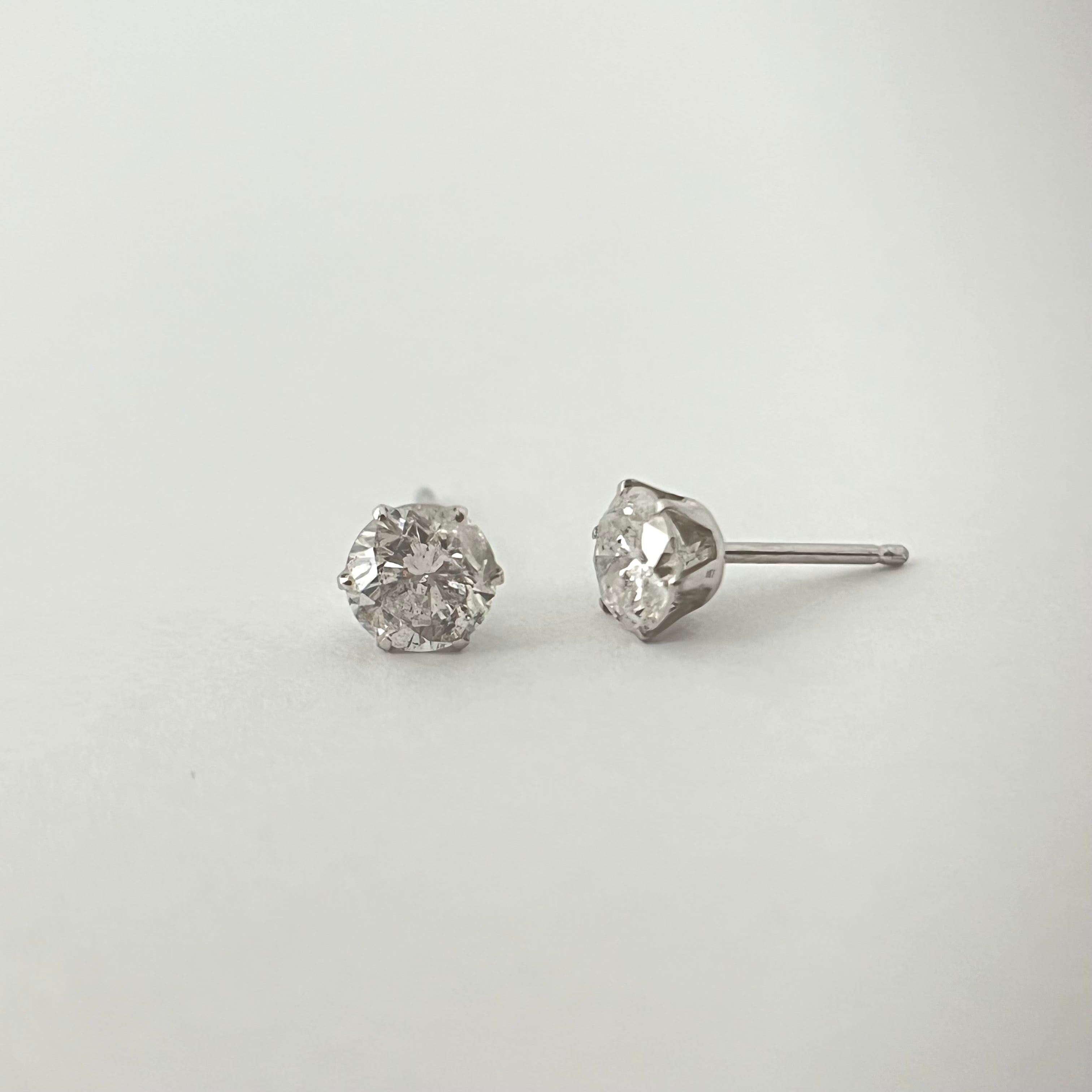 ラウンドブリリアントカット ダイヤモンド ピアス 1.00ct プラチナ