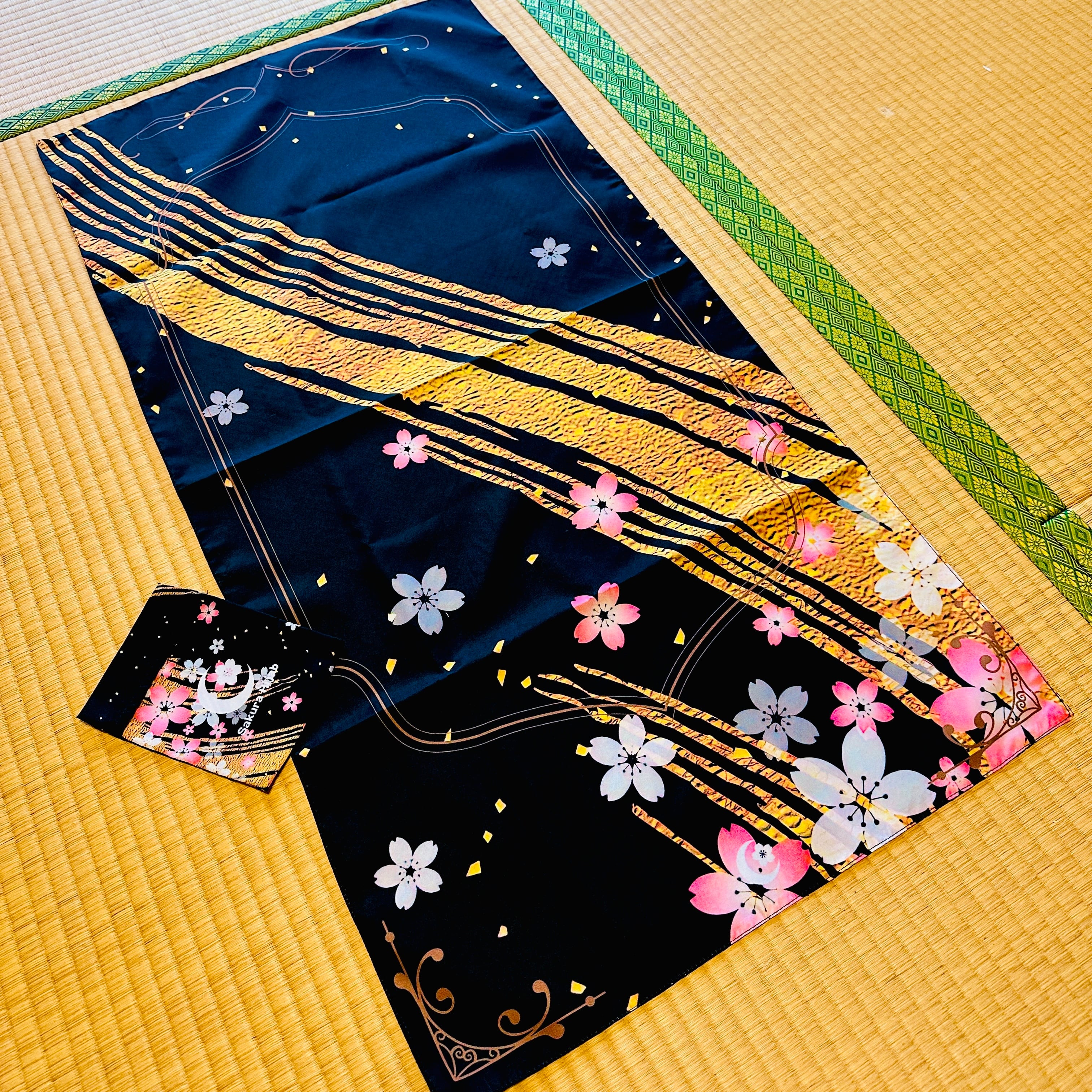 Black】Sakura Sajadah | Sakura Hijab