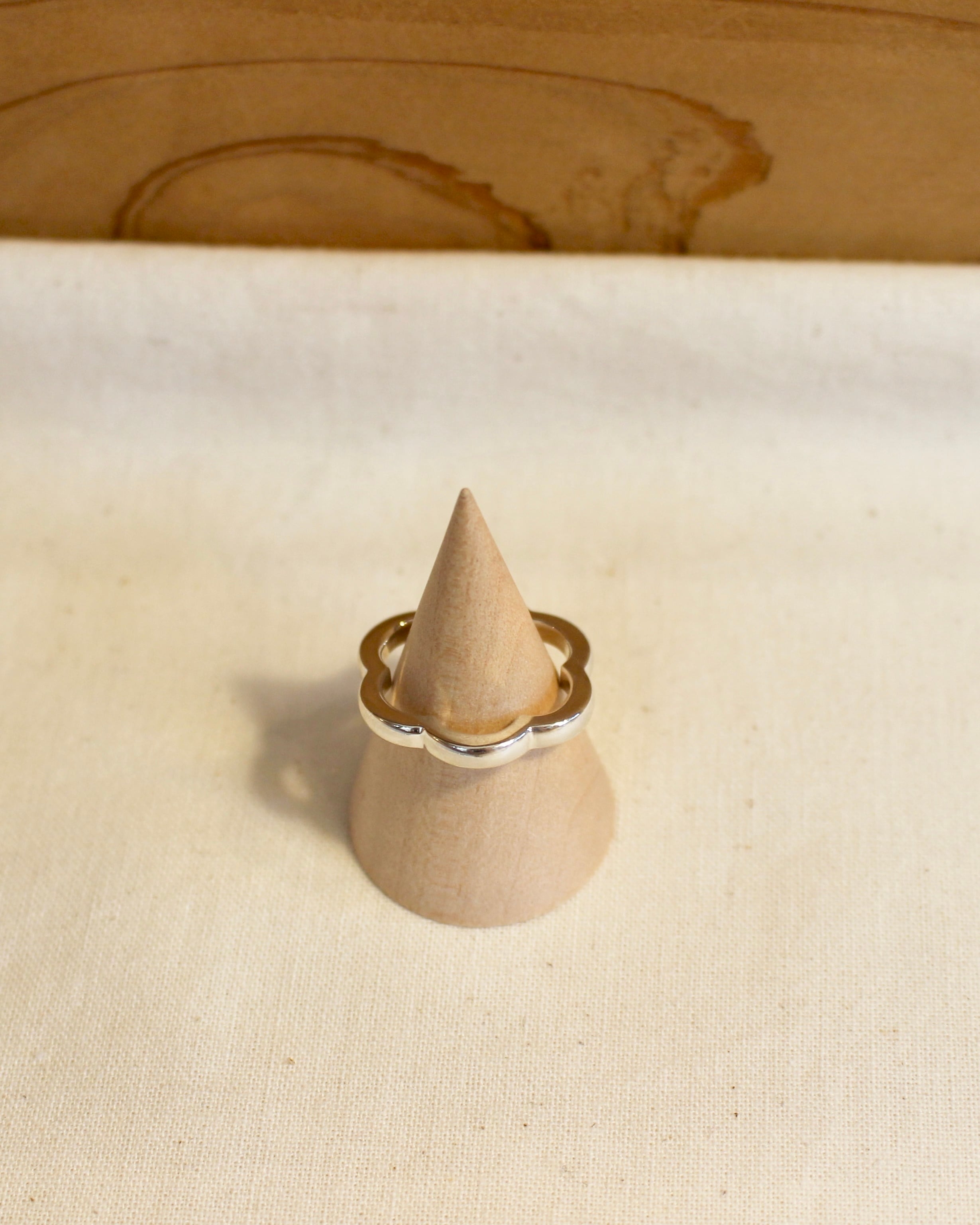 PLOW/flower line ring