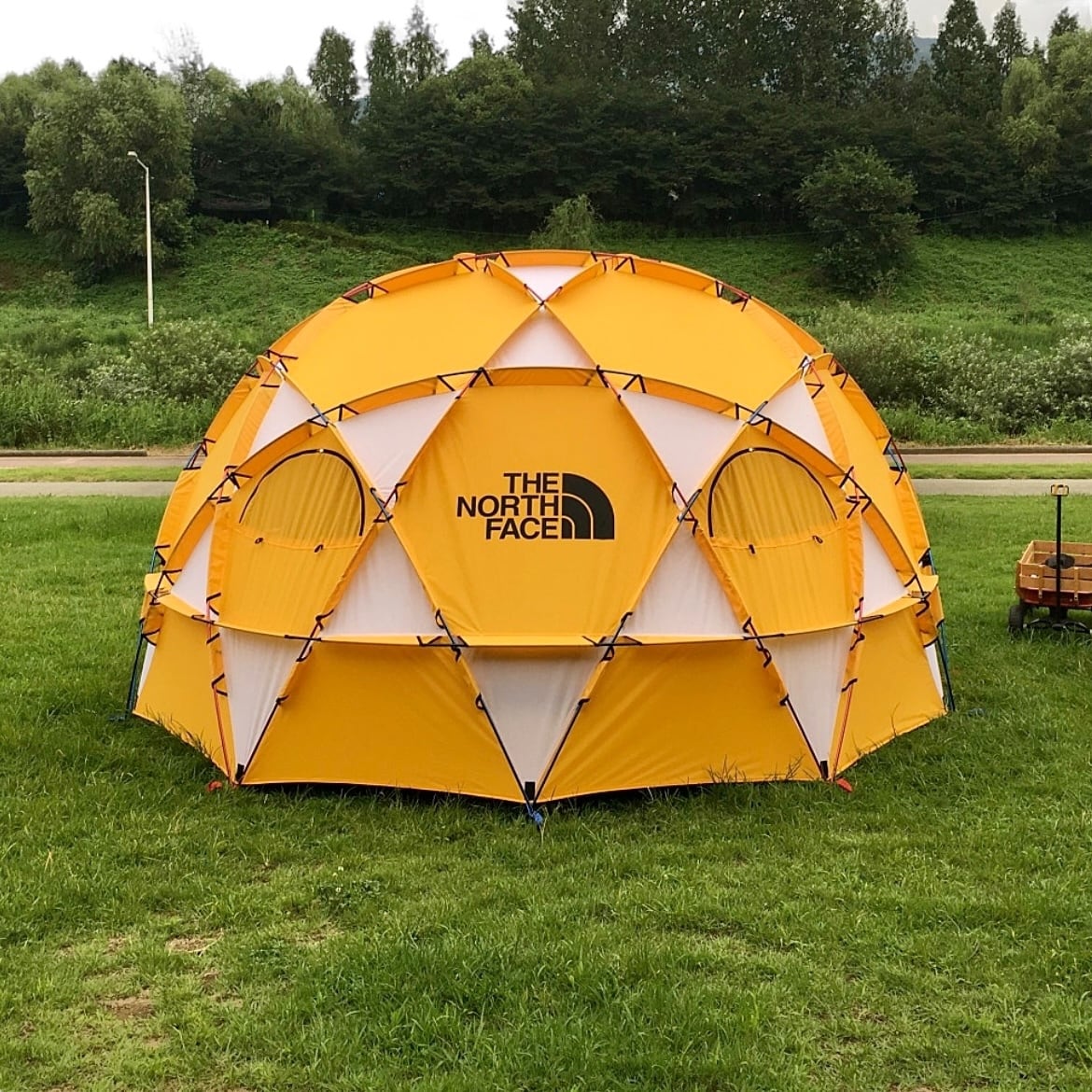 入手困難】TheNorthFace 2meter dome なぶる 2メータードーム