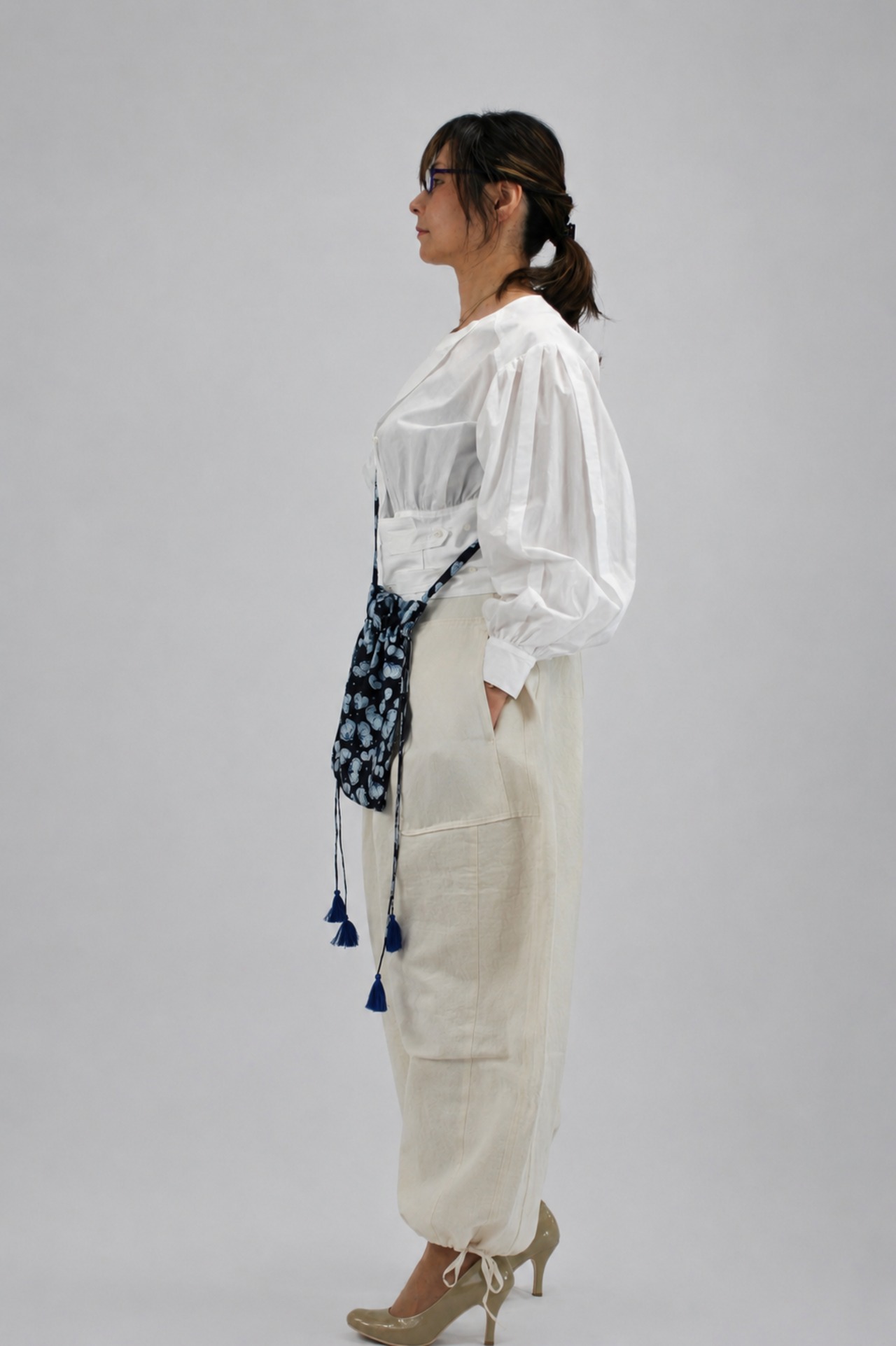 【BUNON】 Embroidery Drawstring Shoulder Bag 　Grey × Pink / Navy (BN2362)